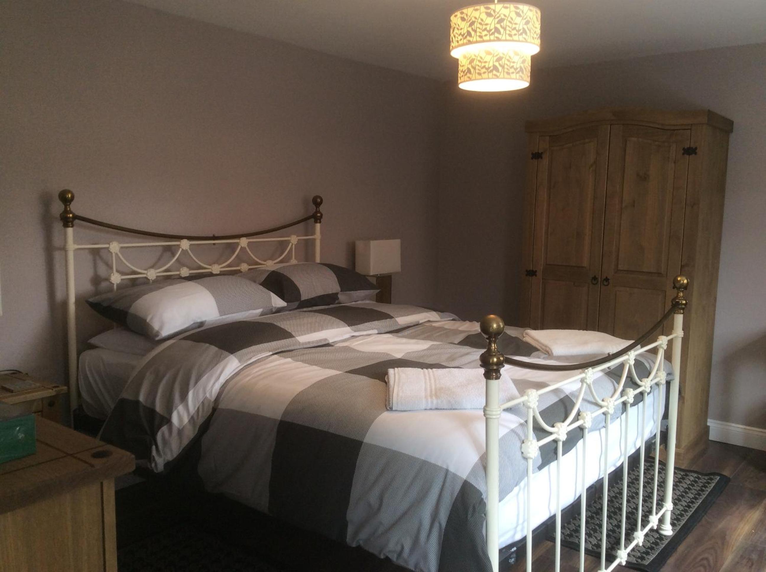 Superior Family Room photo 1