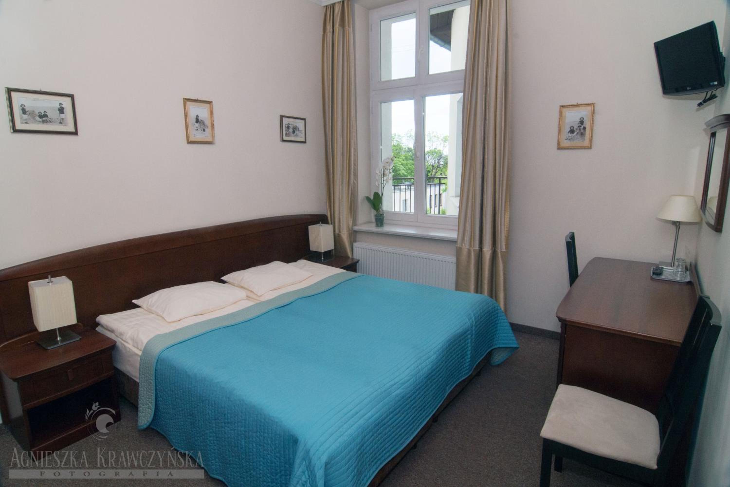 Double Room - Photo 9