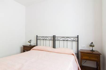 One-Bedroom Apartment - Photo 2