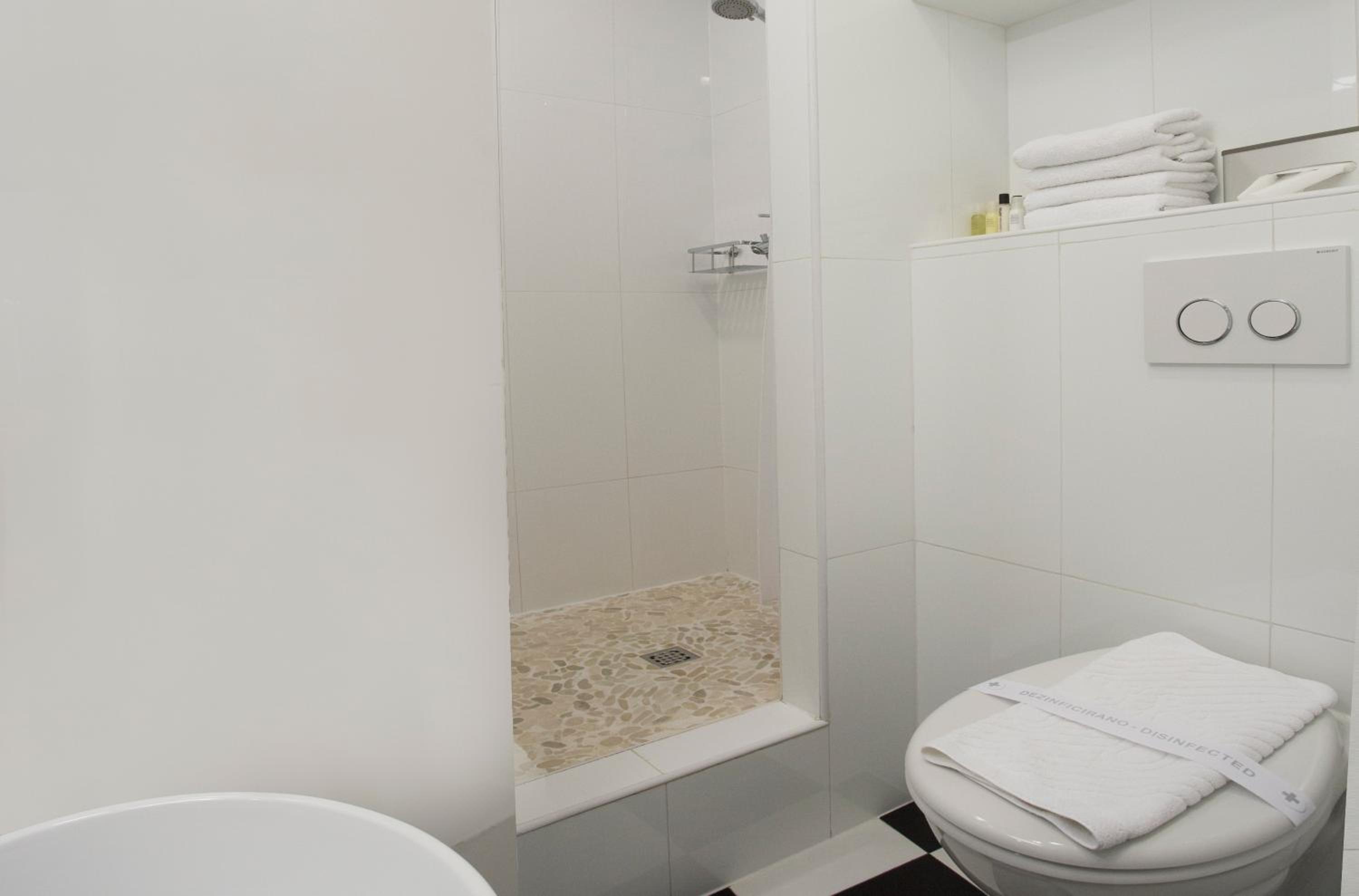 Comfort Quadruple Room - Photo 4