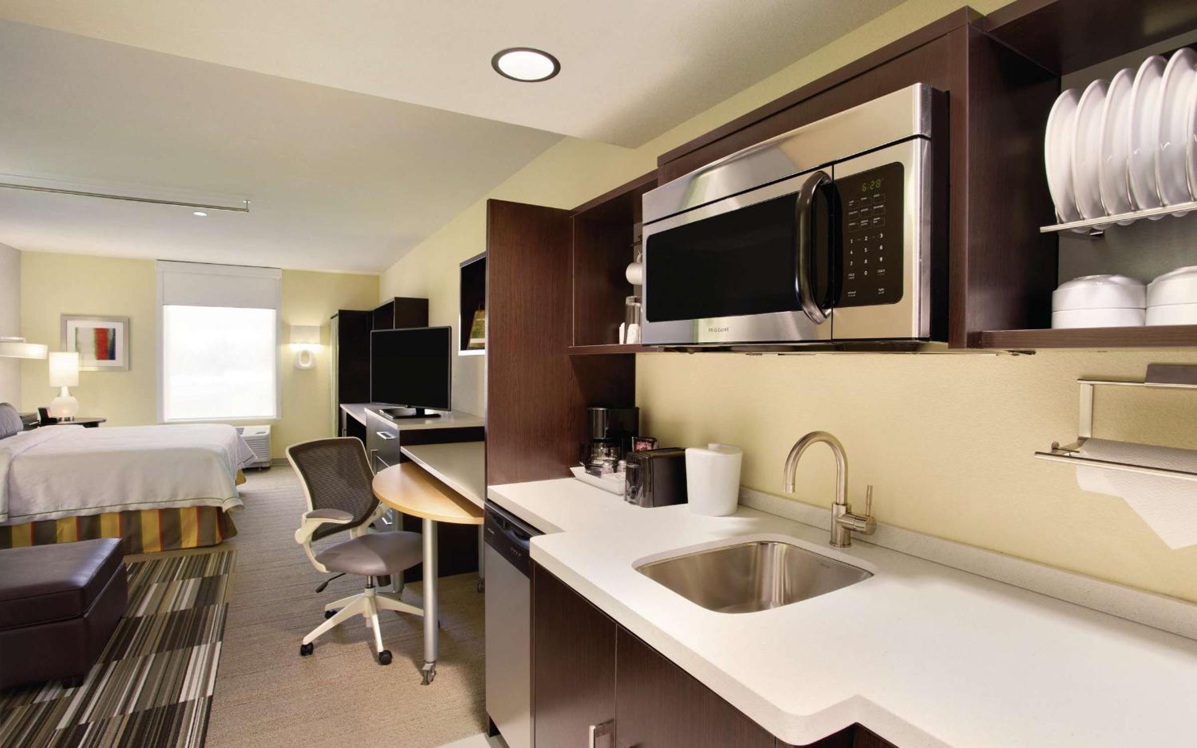 King Studio Suite - Hearing Access/Non-Smoking
