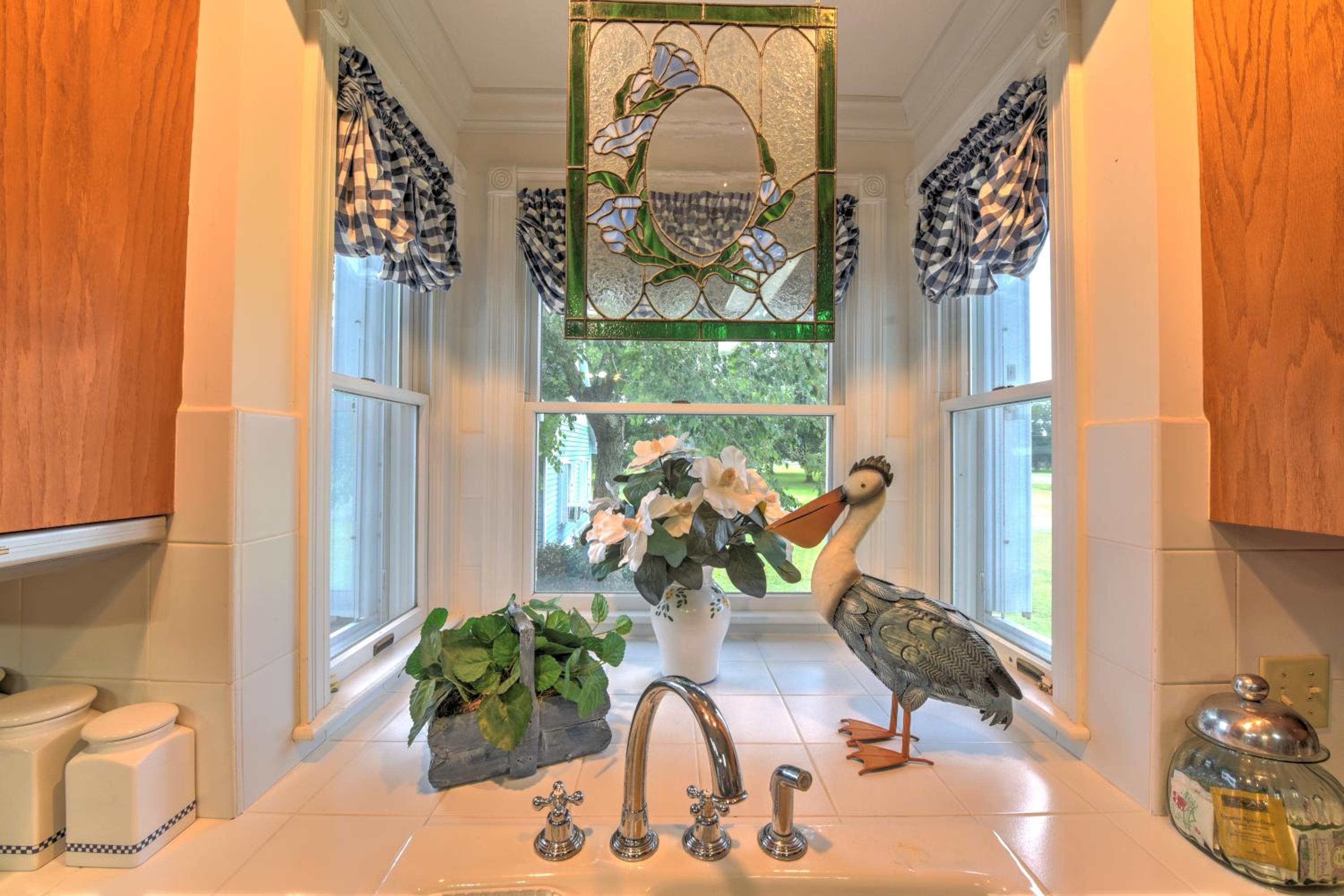  Queen Room with Private Bathroom-BR2  photo 3