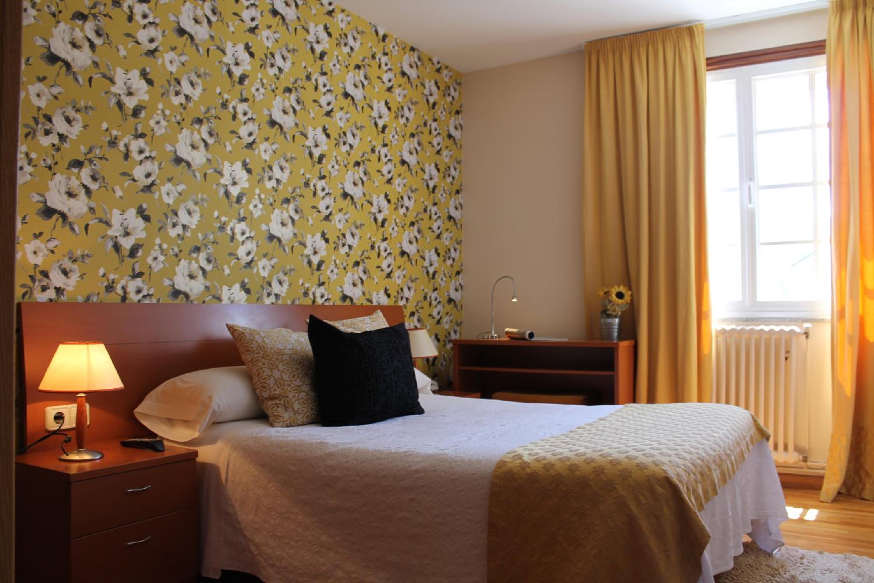 Double Room - Photo 7