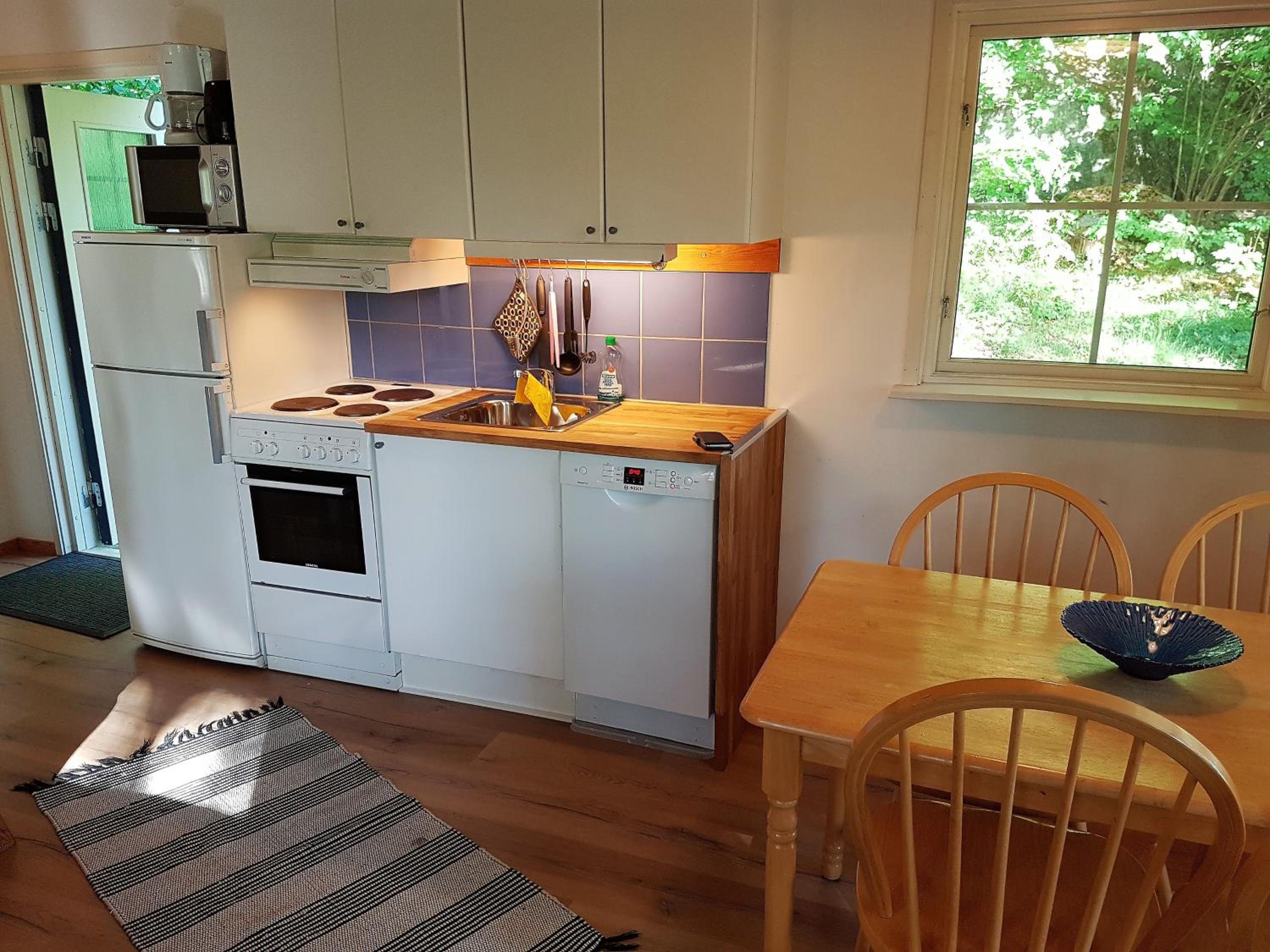 Three-Bedroom House photo 2