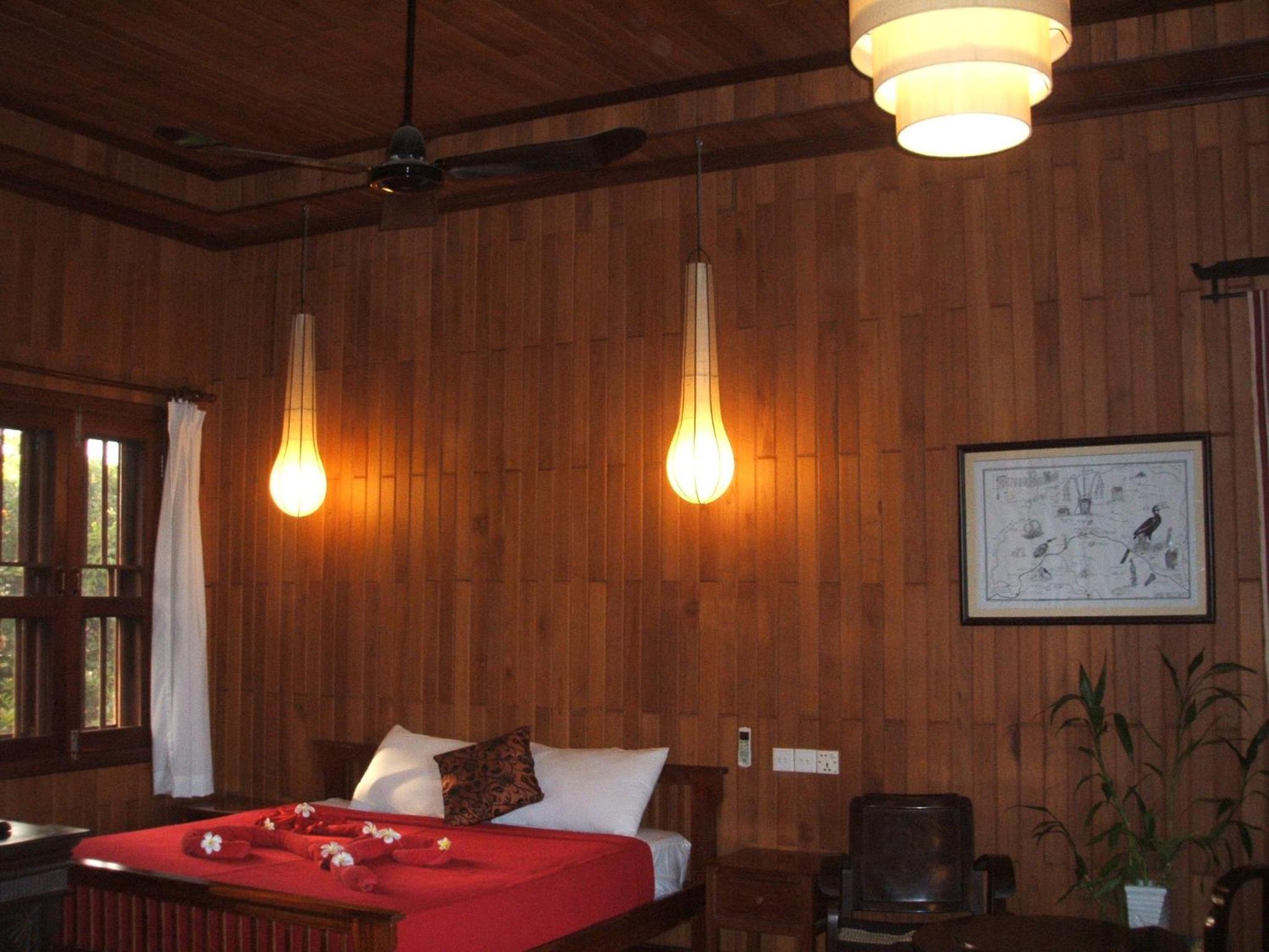 Wooden King Suite - Photo 2