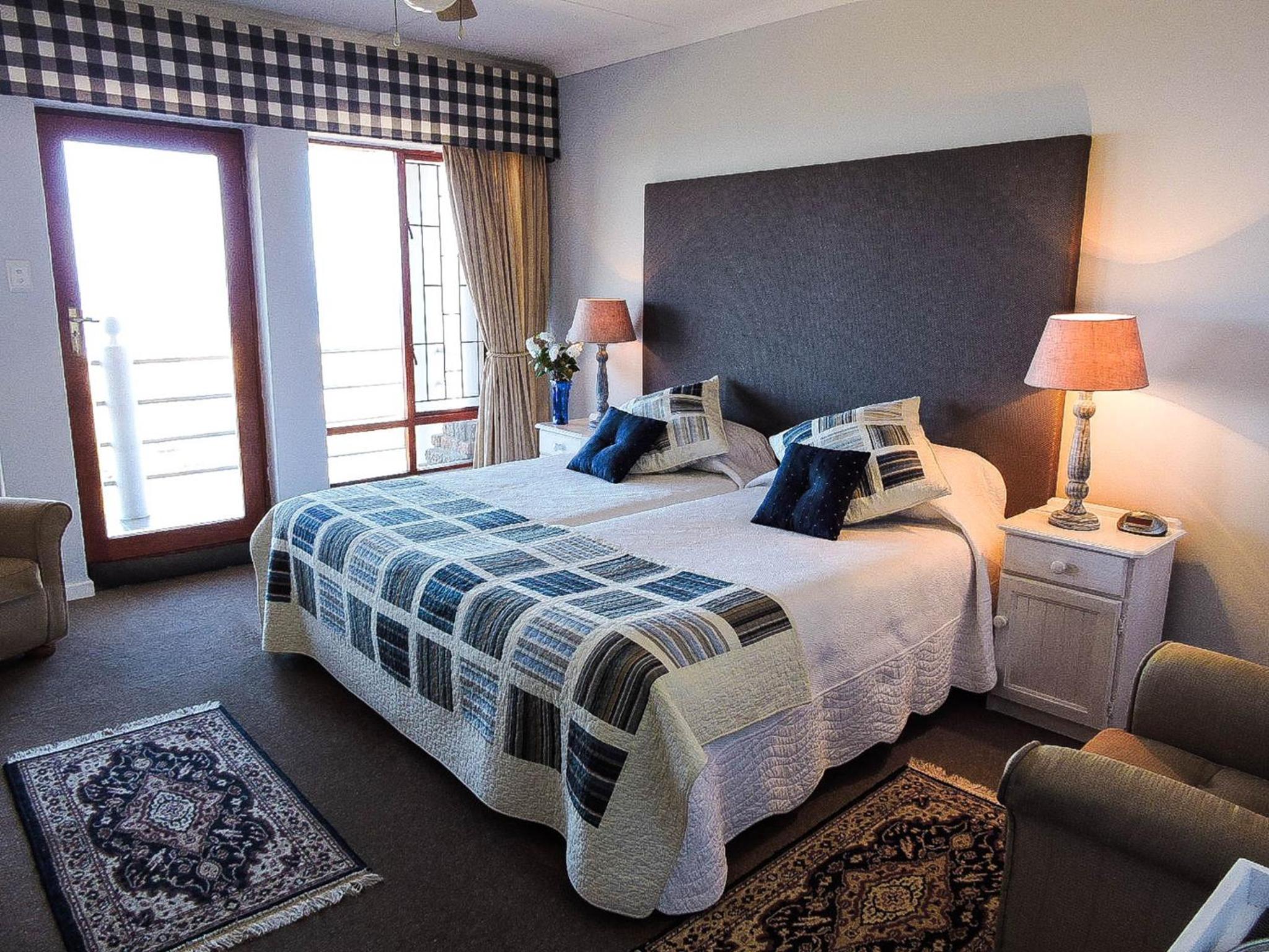 Deluxe Double Room with Sea View - Photo 9