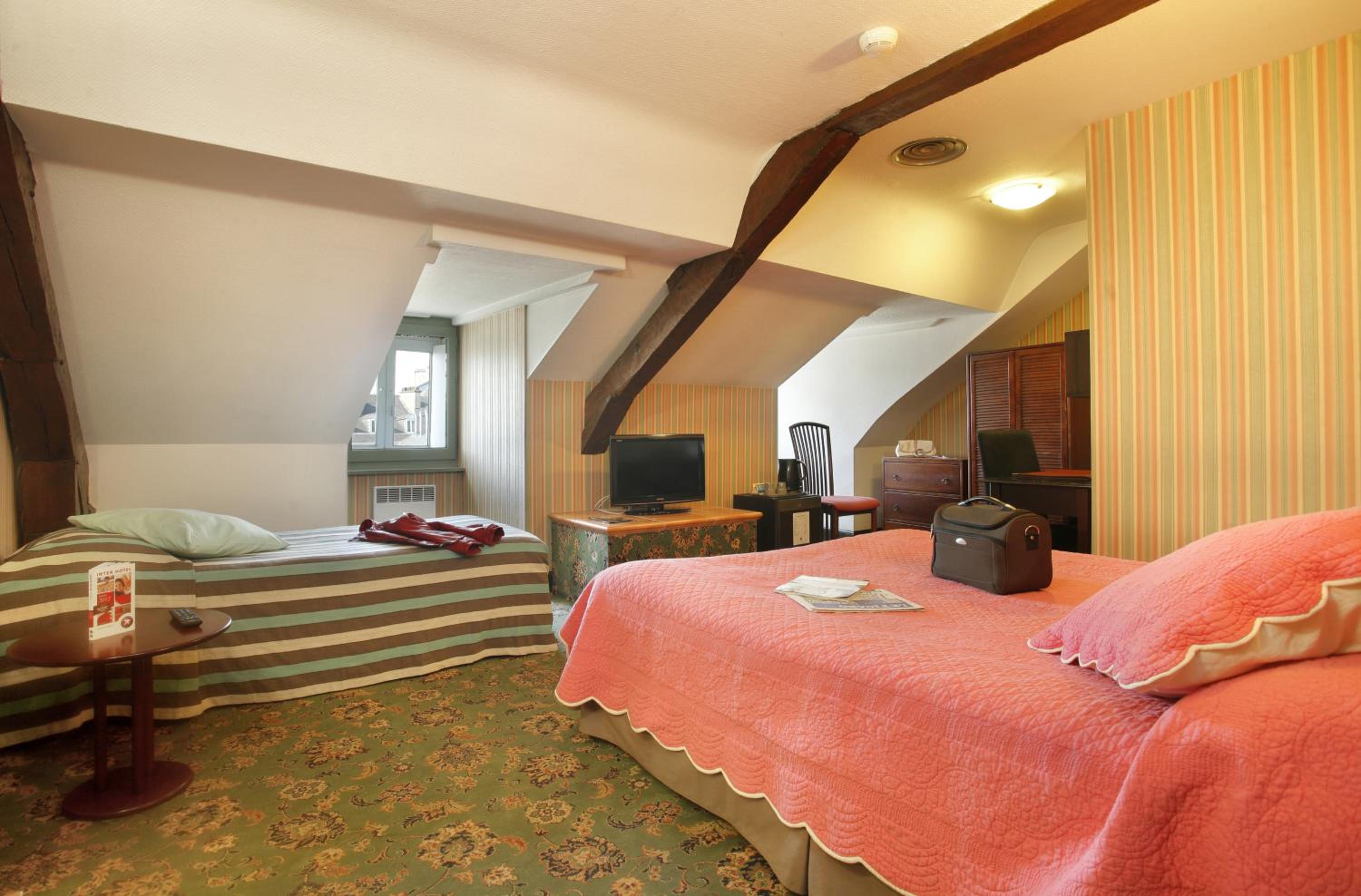 Family Room - Photo 1