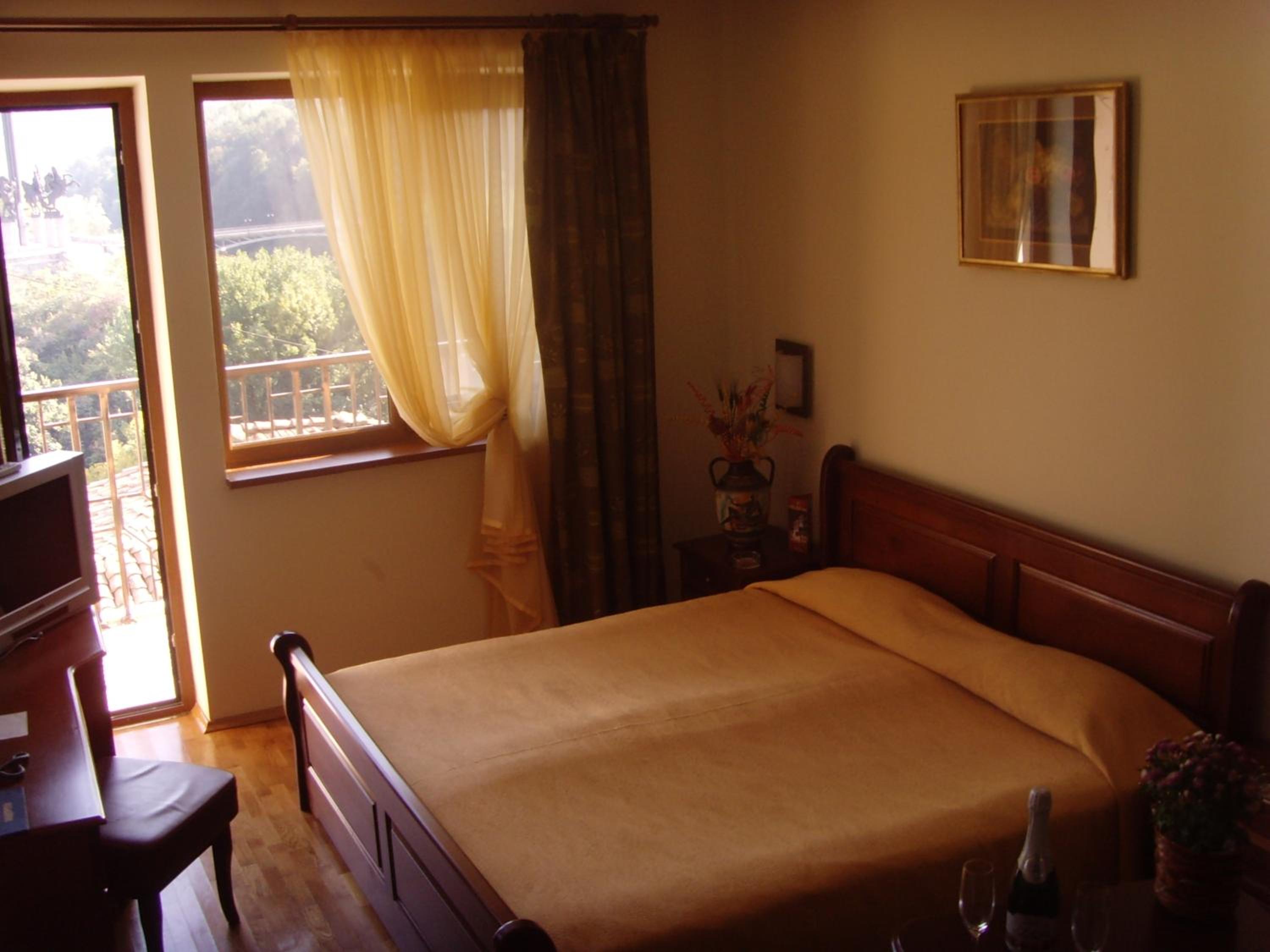 Standard Double or Twin Room - Photo 2