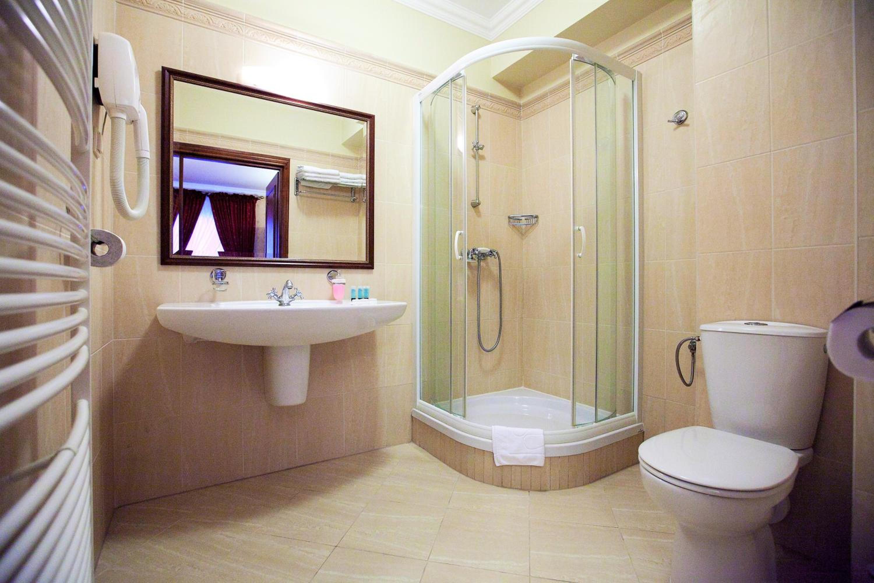Triple Room - Photo 11
