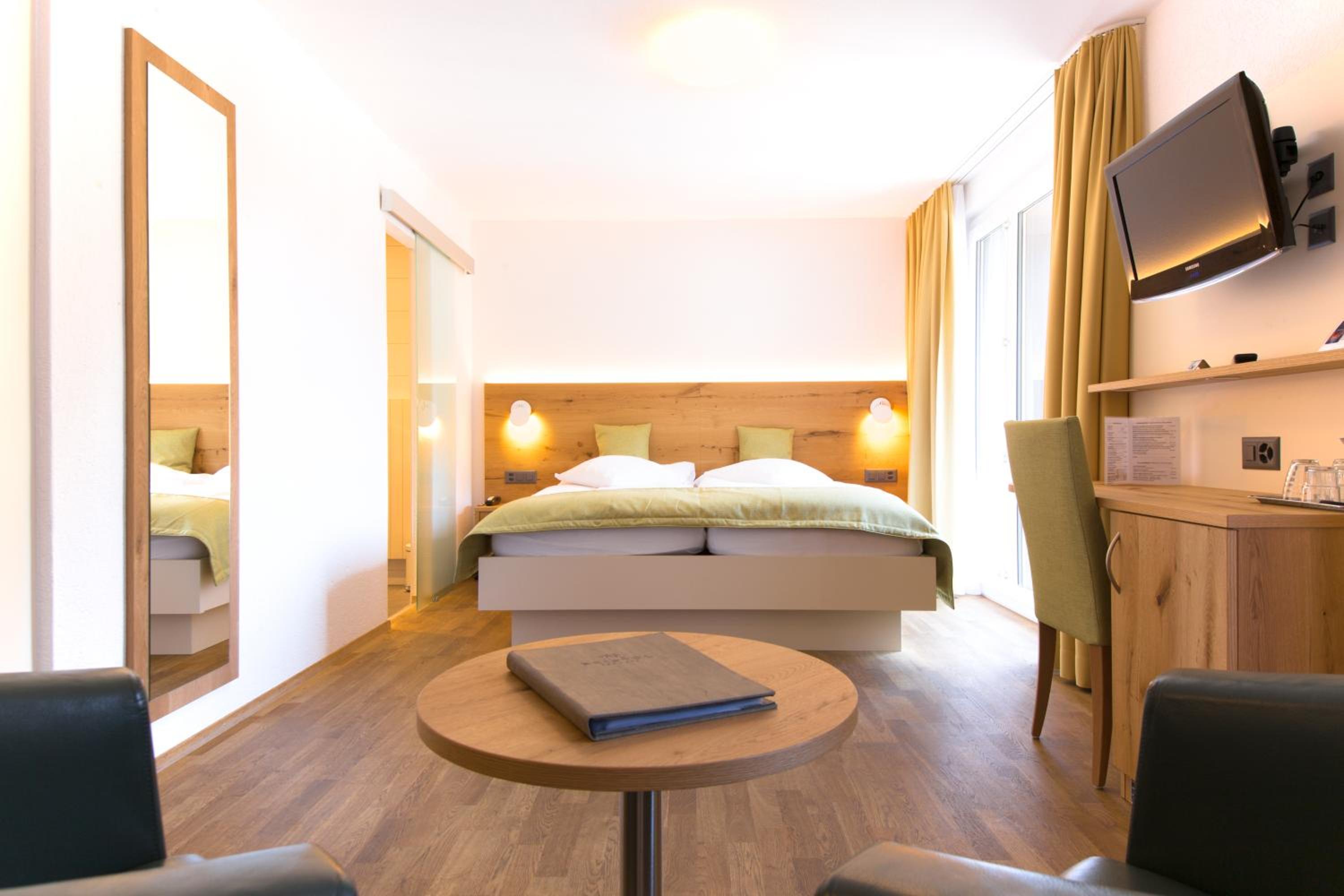 Superior Double Room with Mountain View - Photo 8