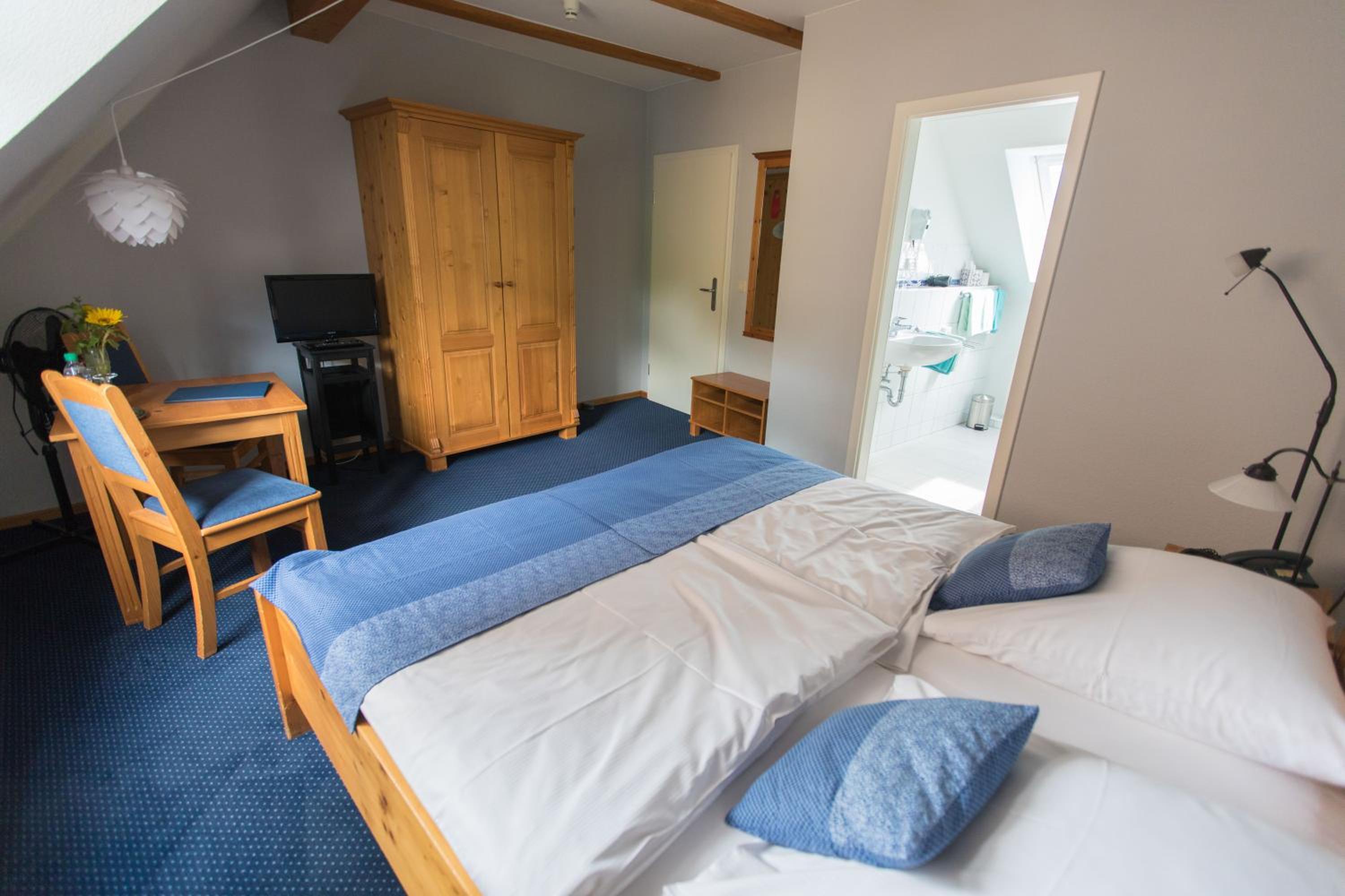 Double Room - Photo 2