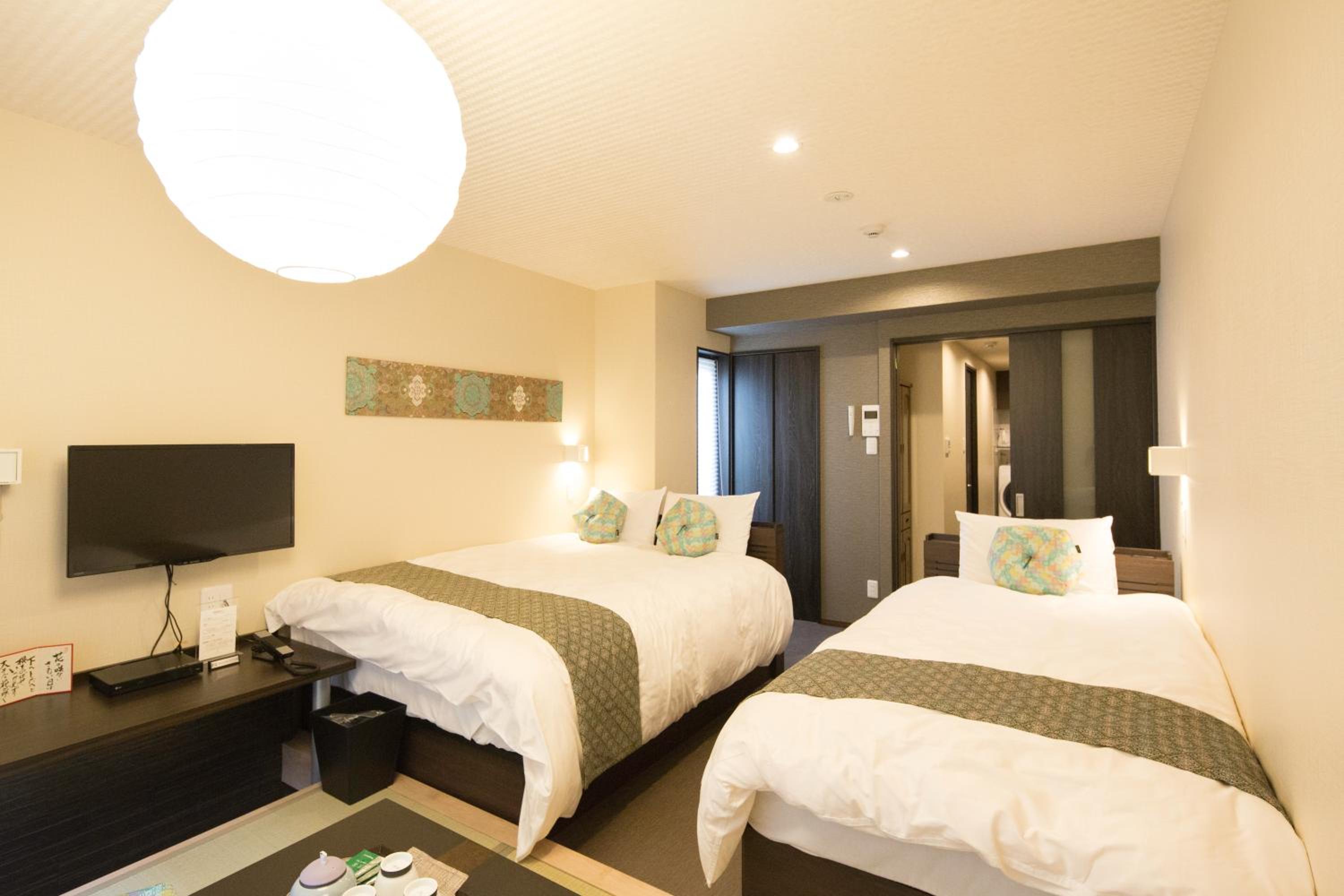 Twin Room with Tatami Area and Garden View