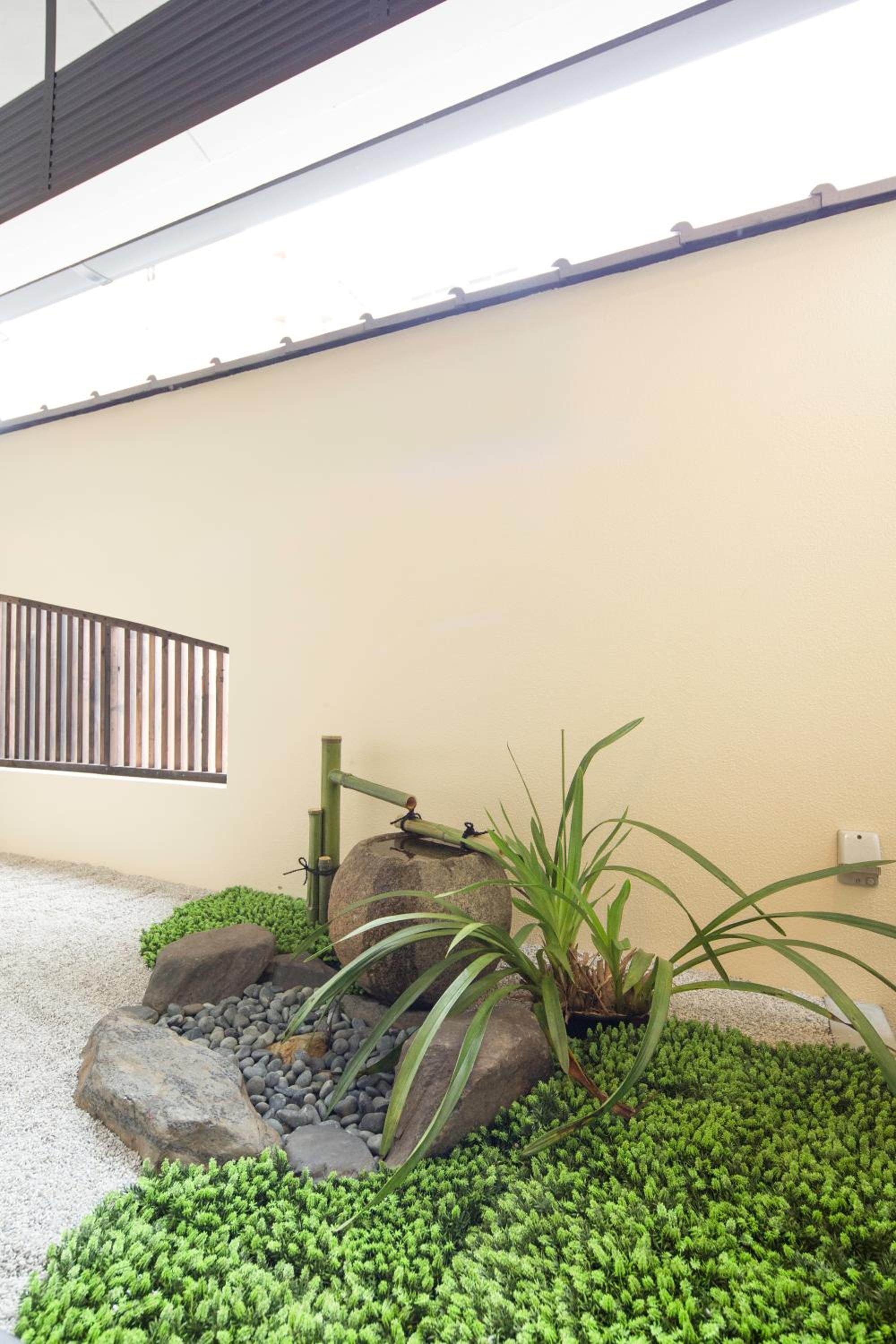 Twin Room with Tatami Area and Garden View