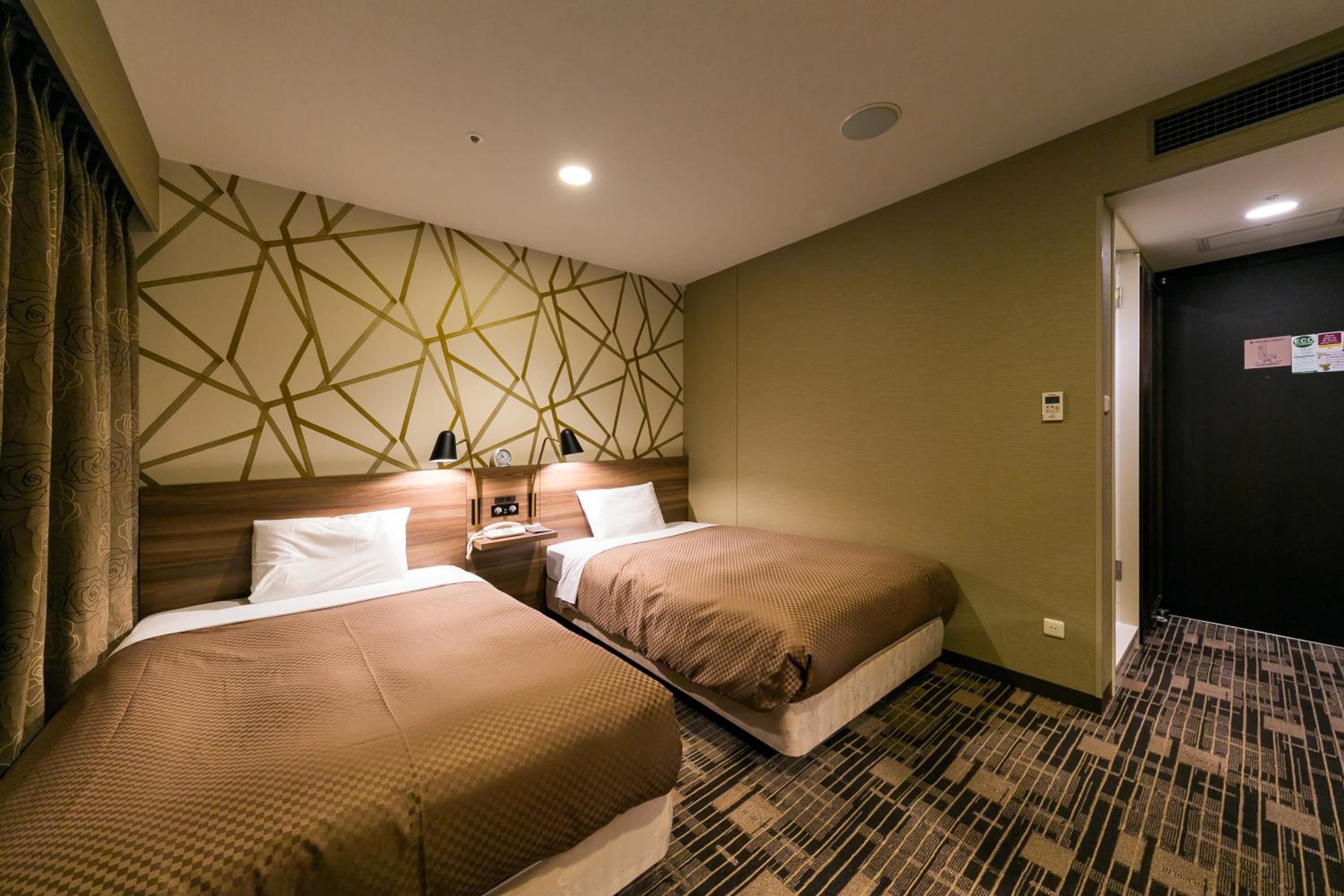 Standard Twin Room - Non Smoking - Photo 7