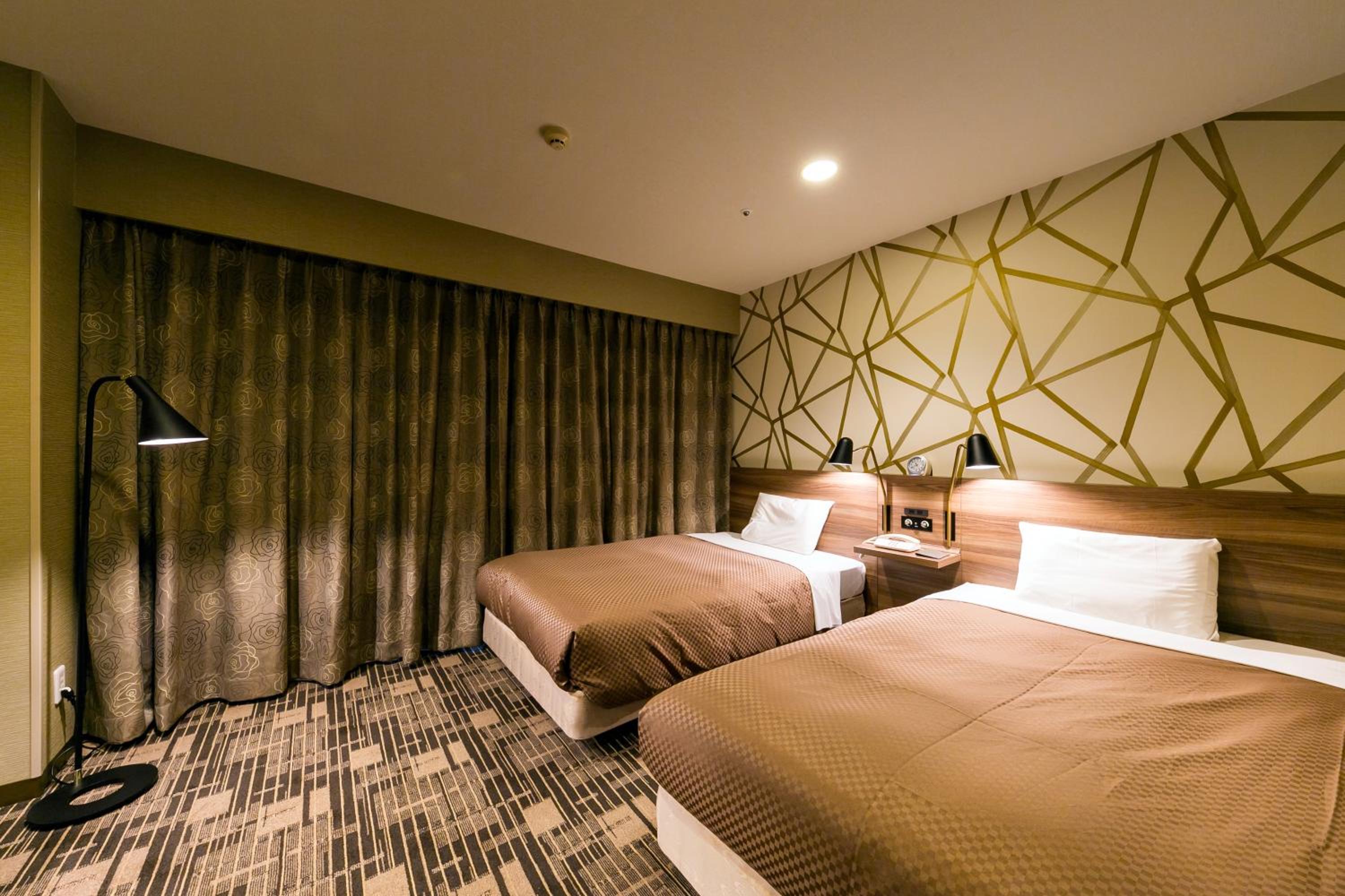 Standard Twin Room - Non Smoking - Photo 6