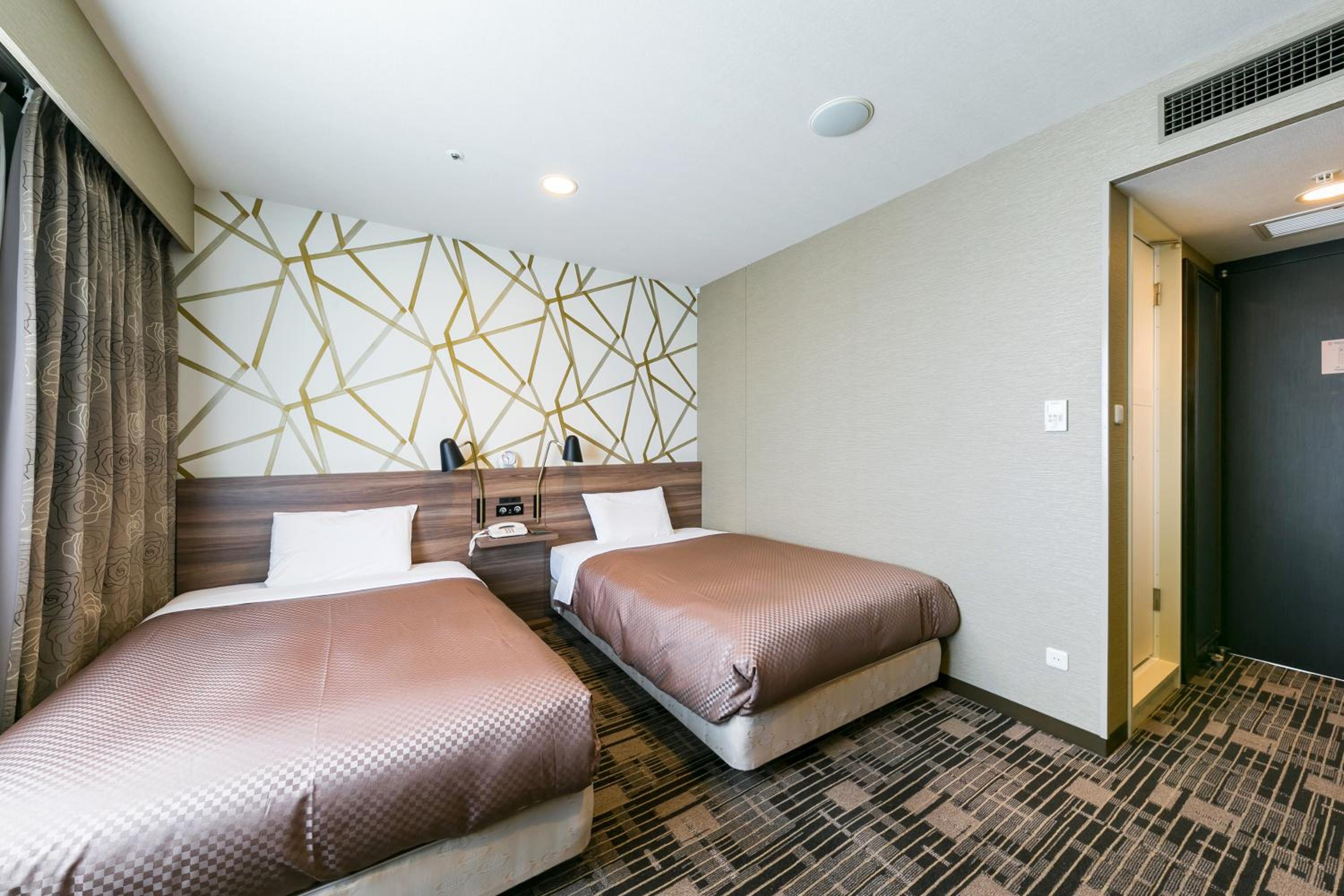 Standard Twin Room - Non Smoking - Photo 4