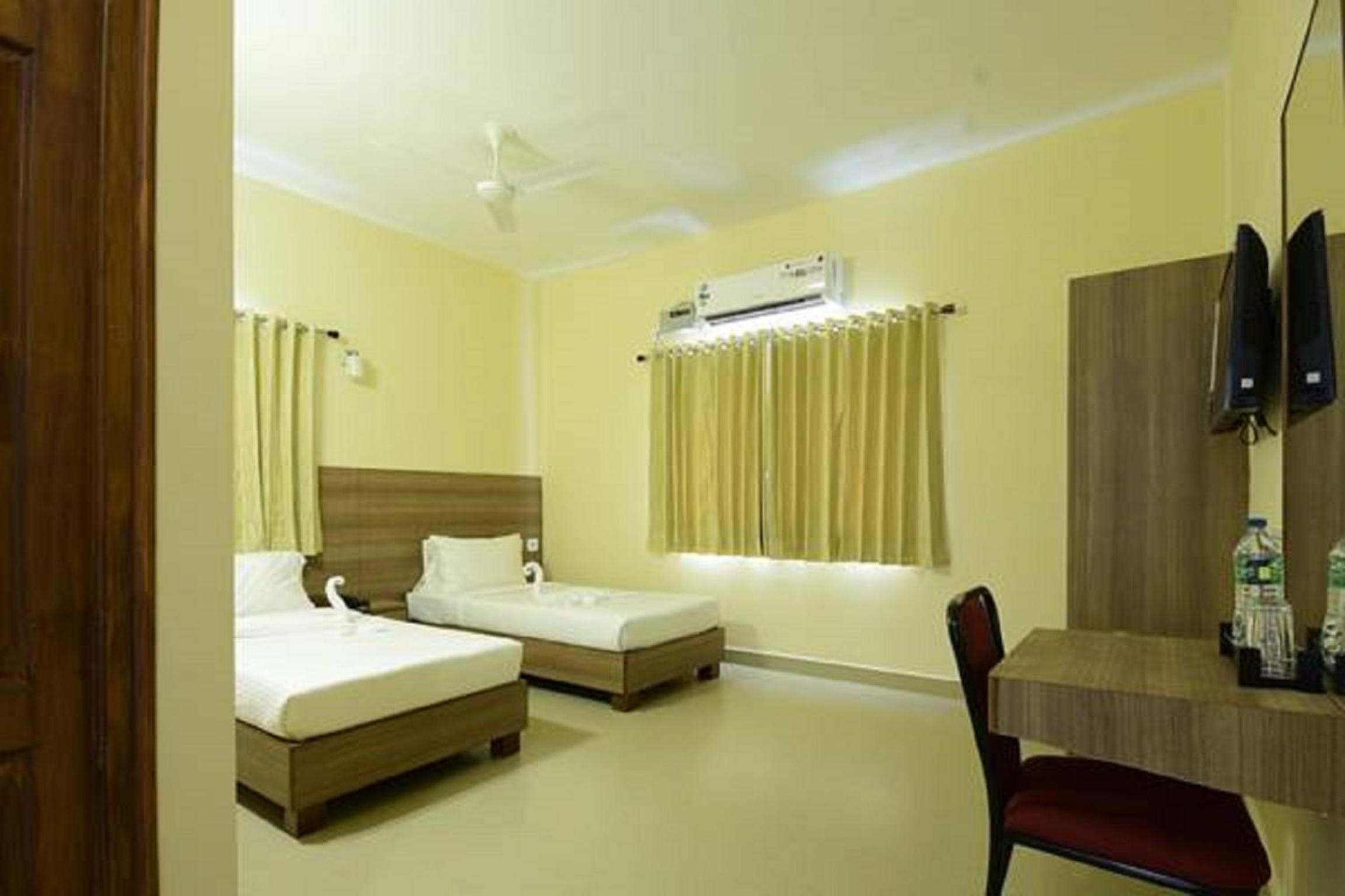 Deluxe Double Room photo 2