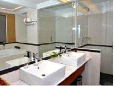Standard Twin Room with City View photo 3
