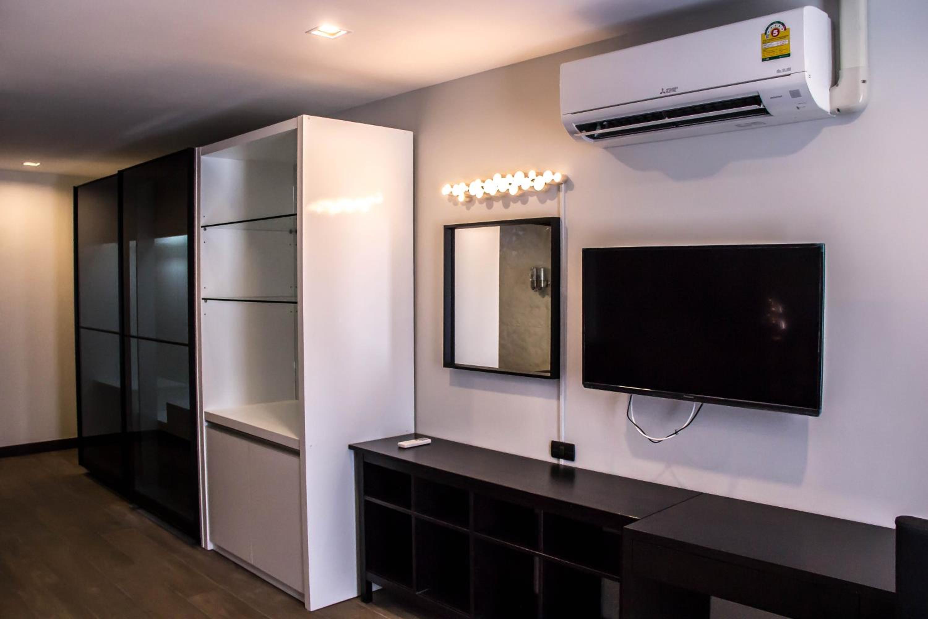 Suite with City View photo 2