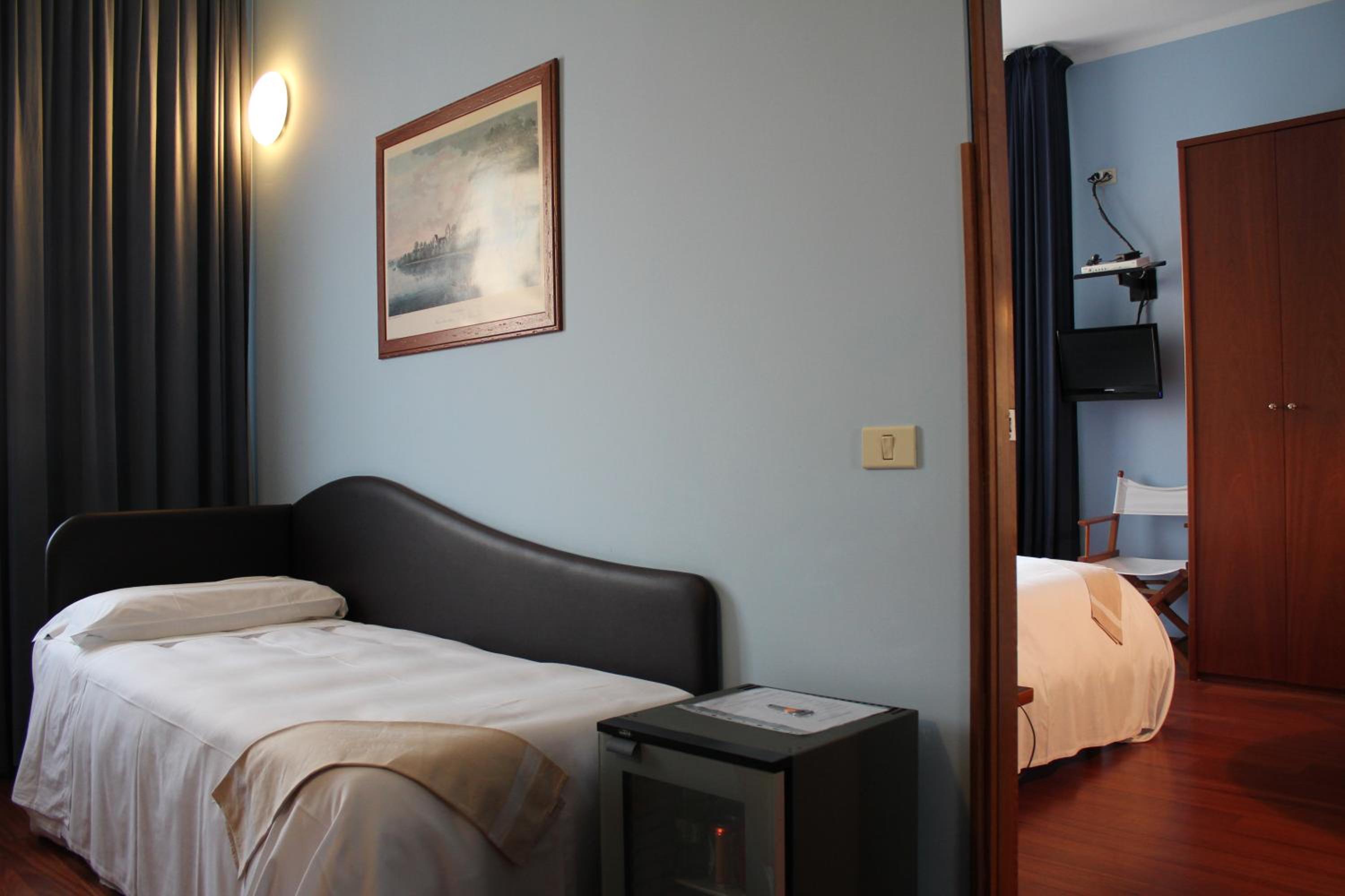 Superior Double or Twin Room - Photo 4