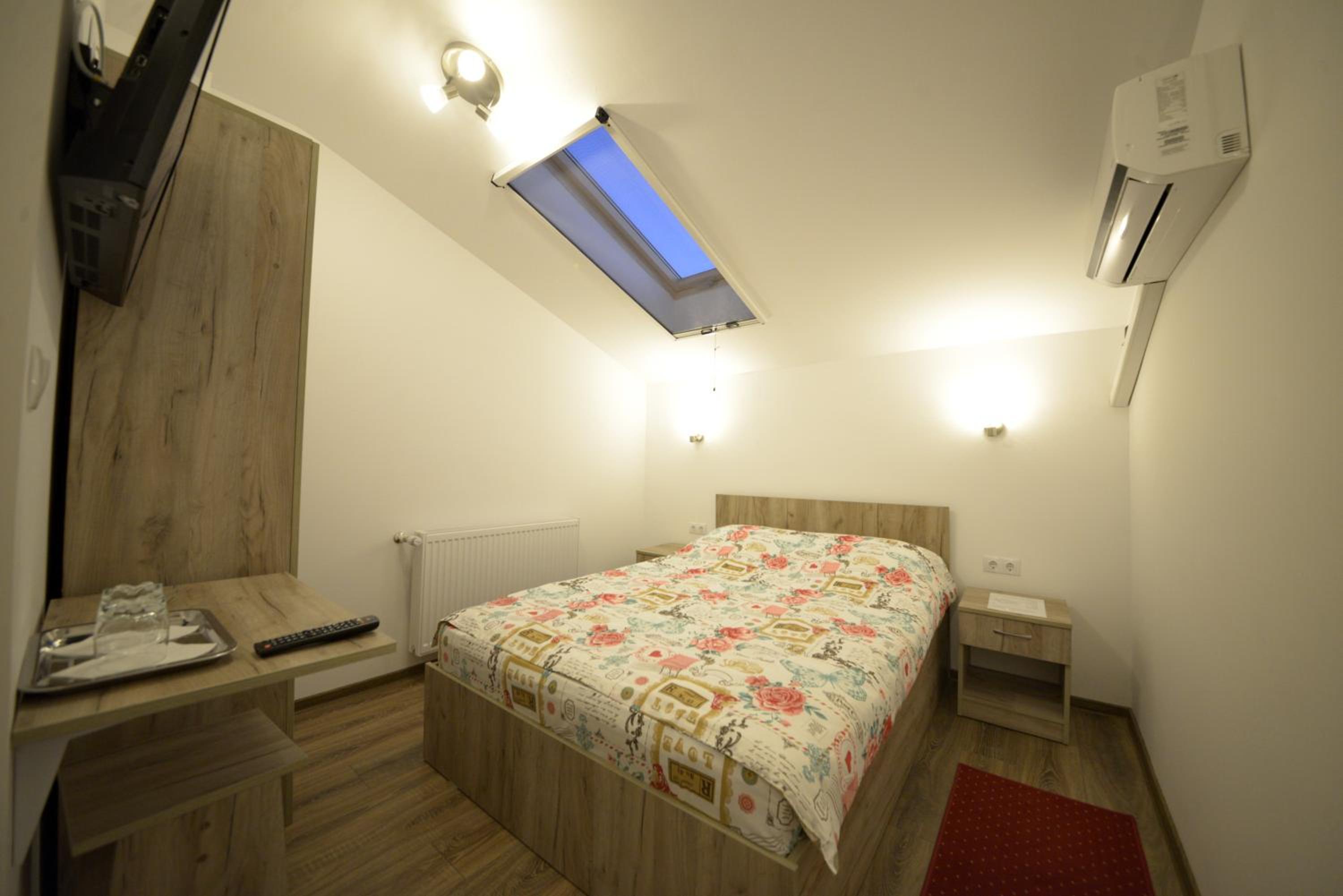 Standard Double Room photo 2