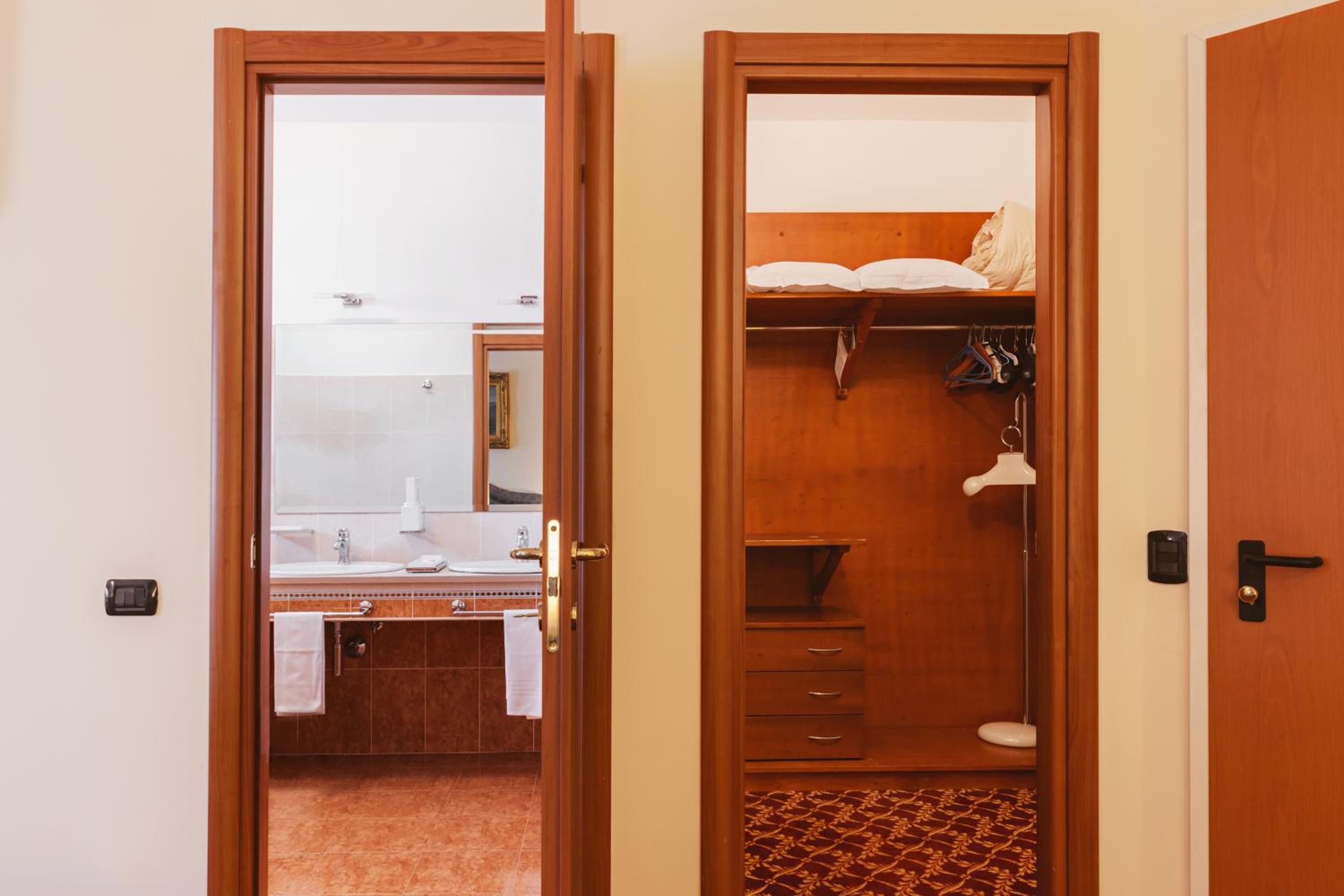 Superior Suite photo 2