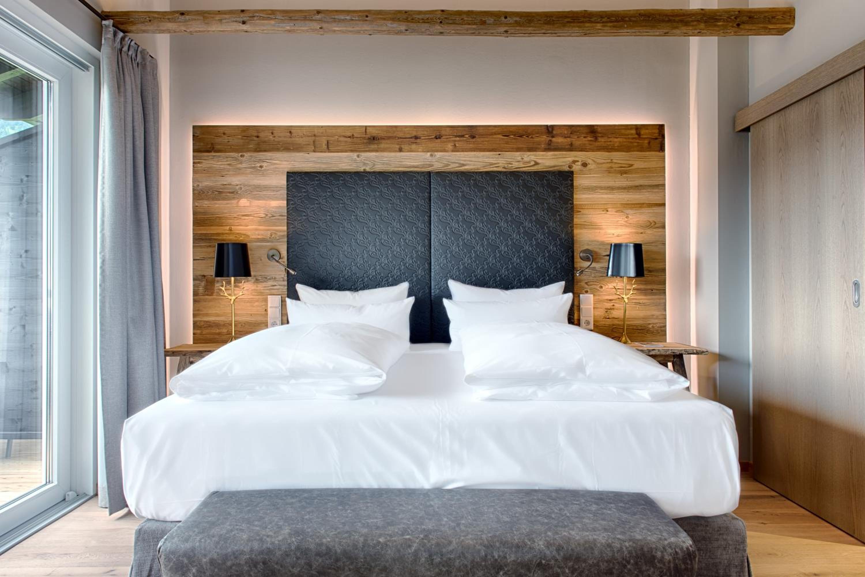 Executive Suite - Photo 1