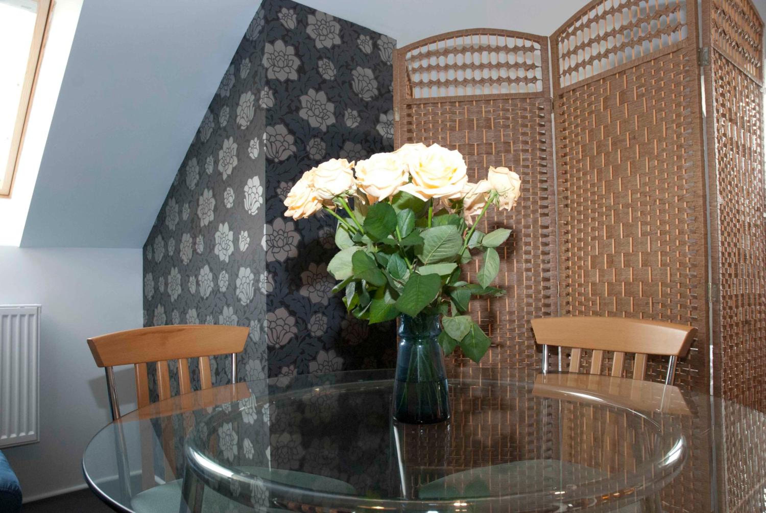 Suite - Photo 10
