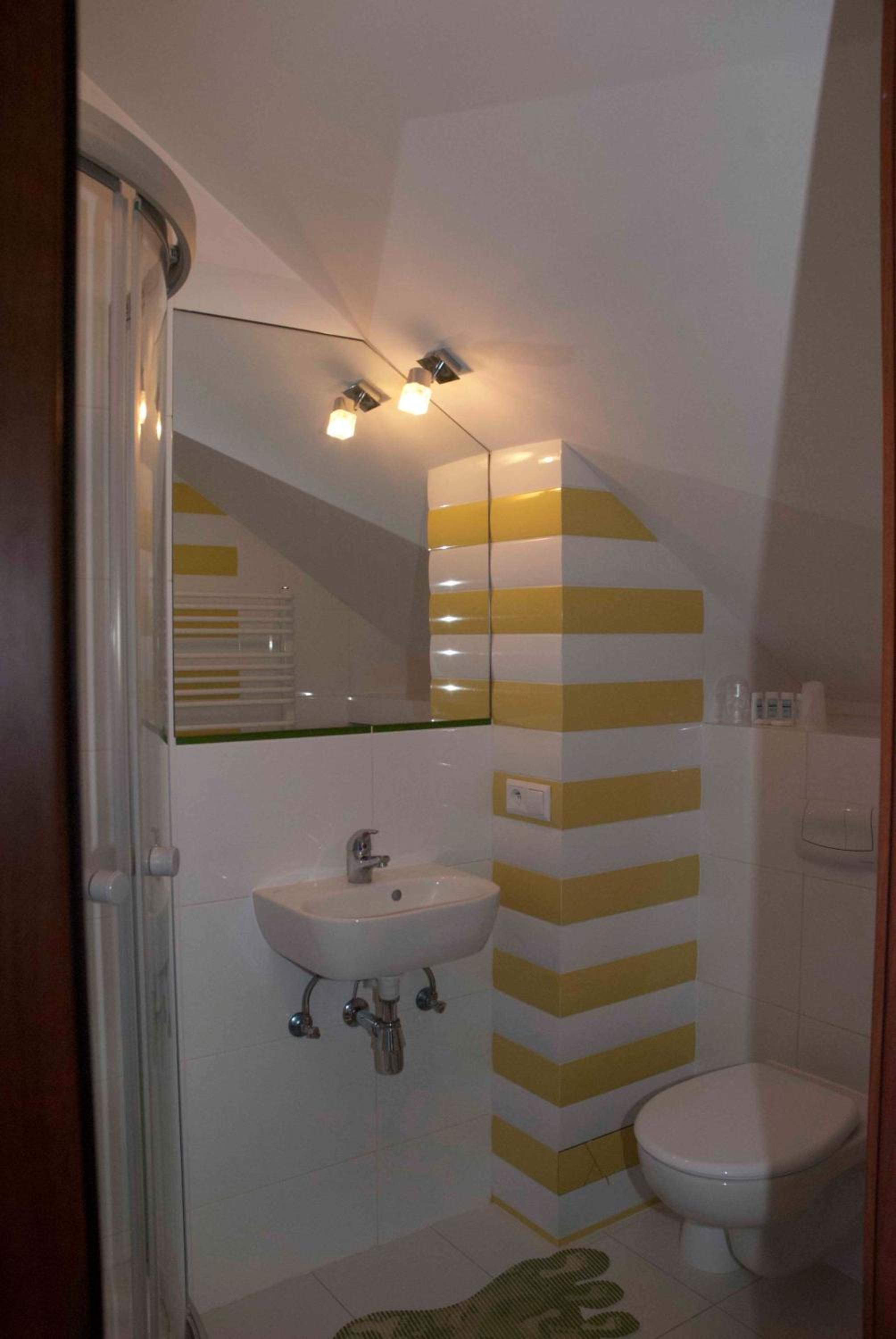 Suite - Photo 8