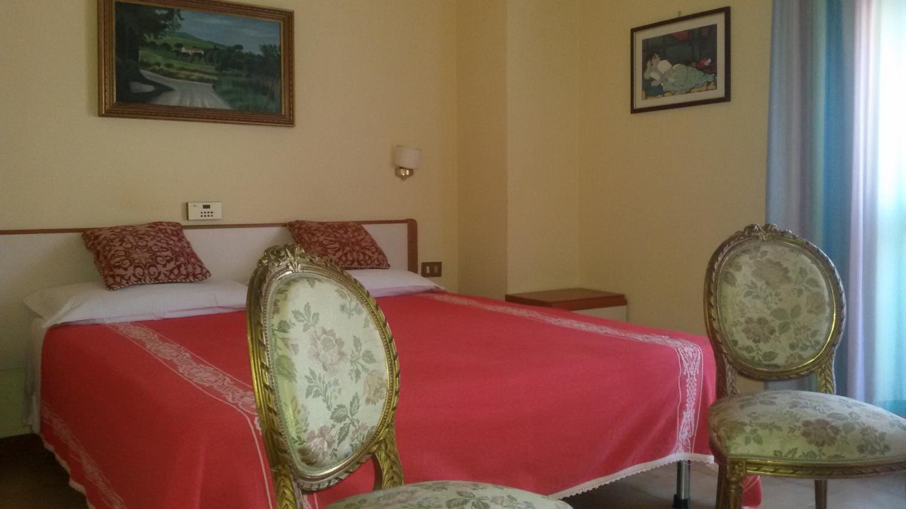 Double or Twin Room - Photo 2