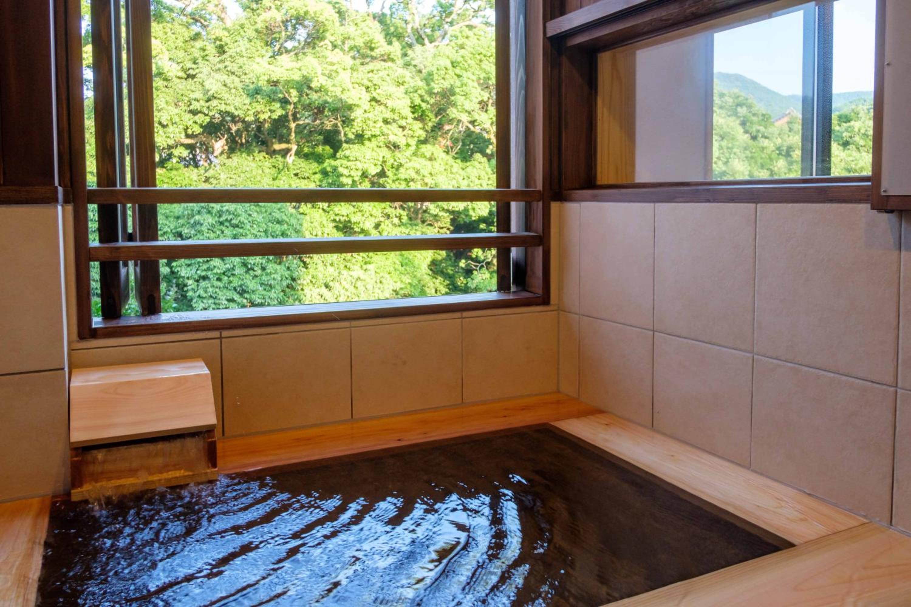 Superior Room with Tatami Area and Hot Spring Bath - Fuyo photo 3
