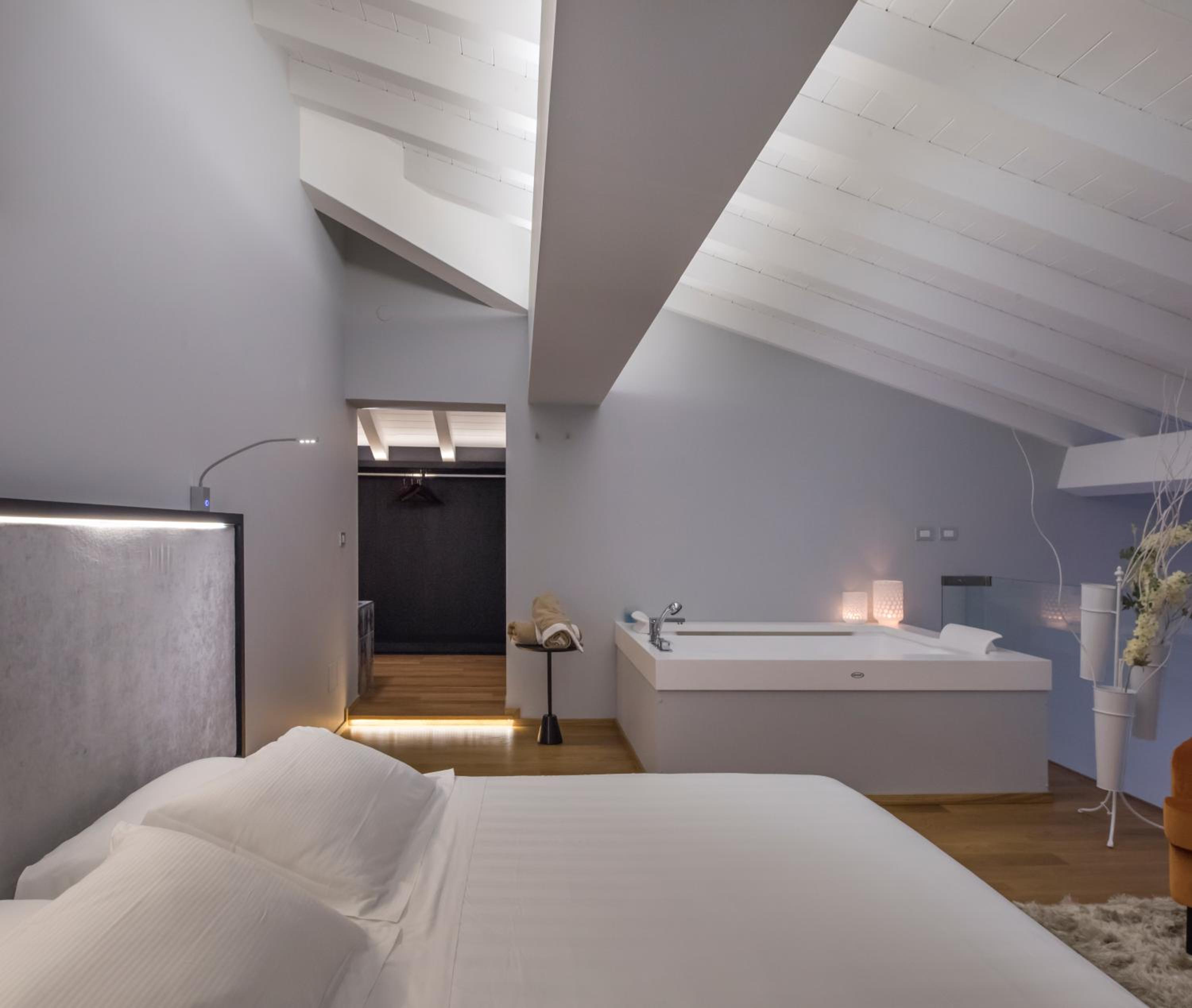 Family Suite - Photo 6