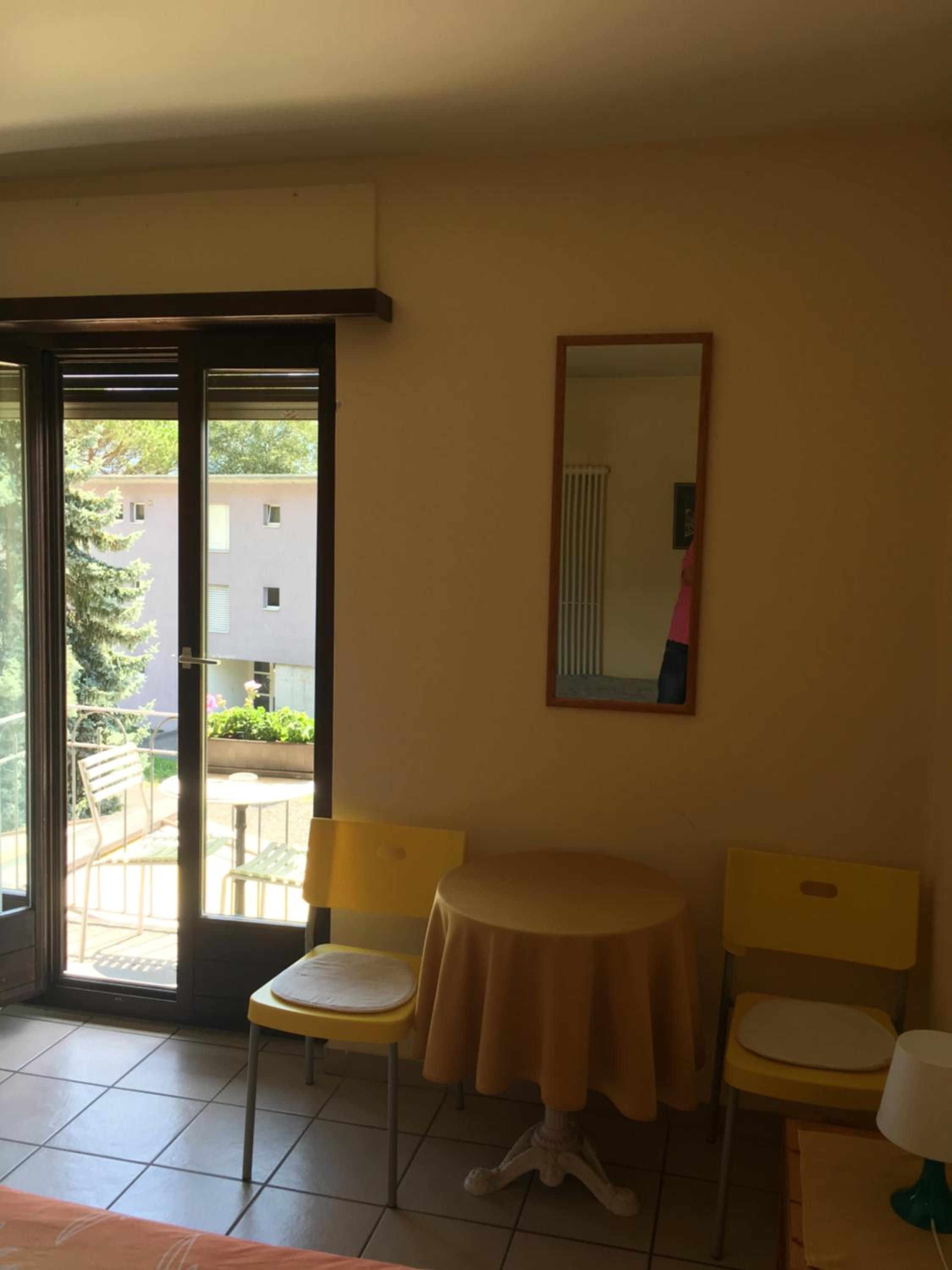 Family Room with Private Bathroom - Photo 9