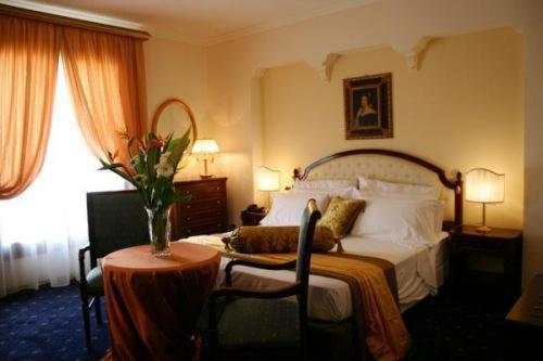 Superior Double or Twin Room with Garden View - Photo 1