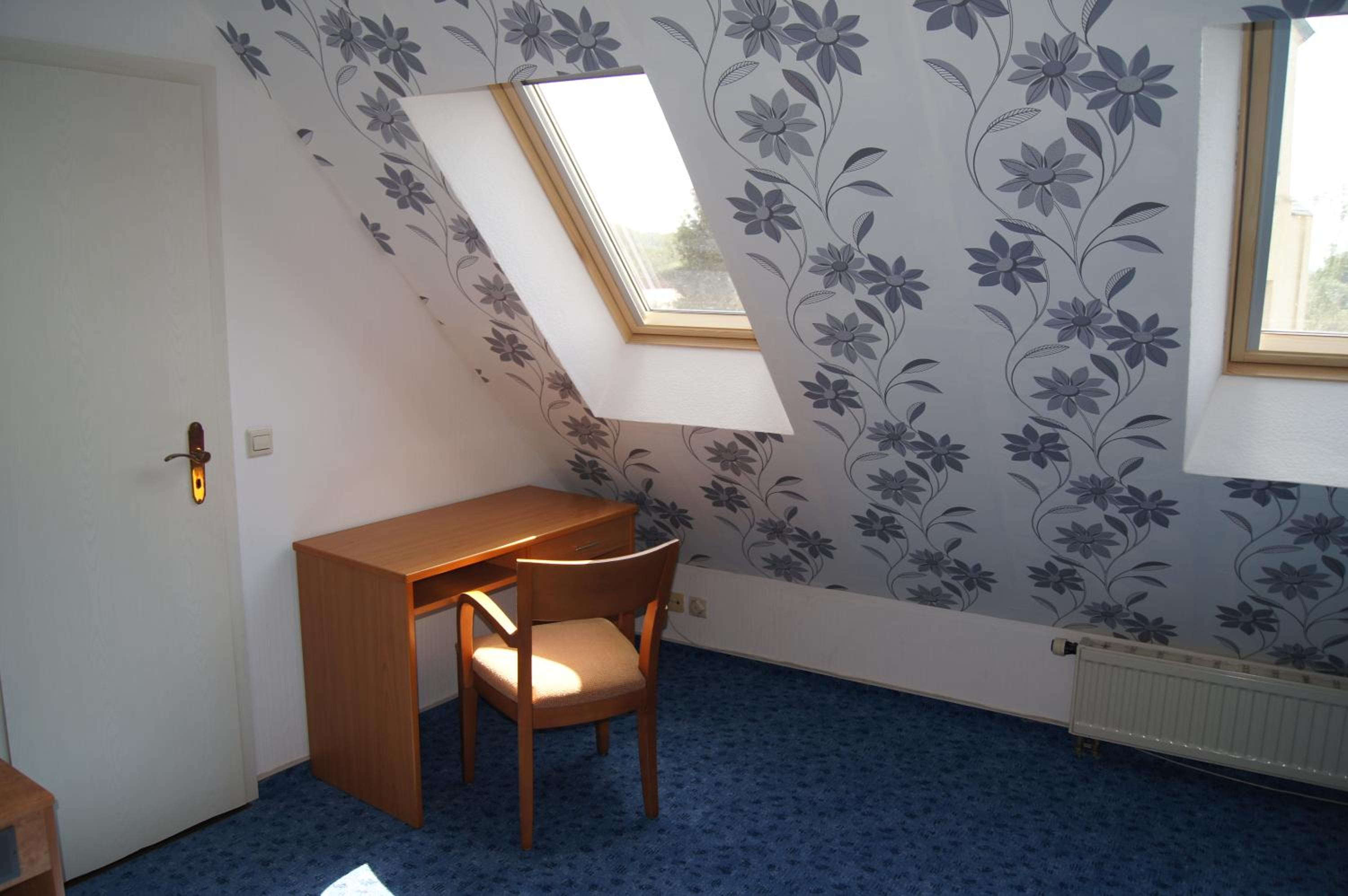 Single Room photo 3