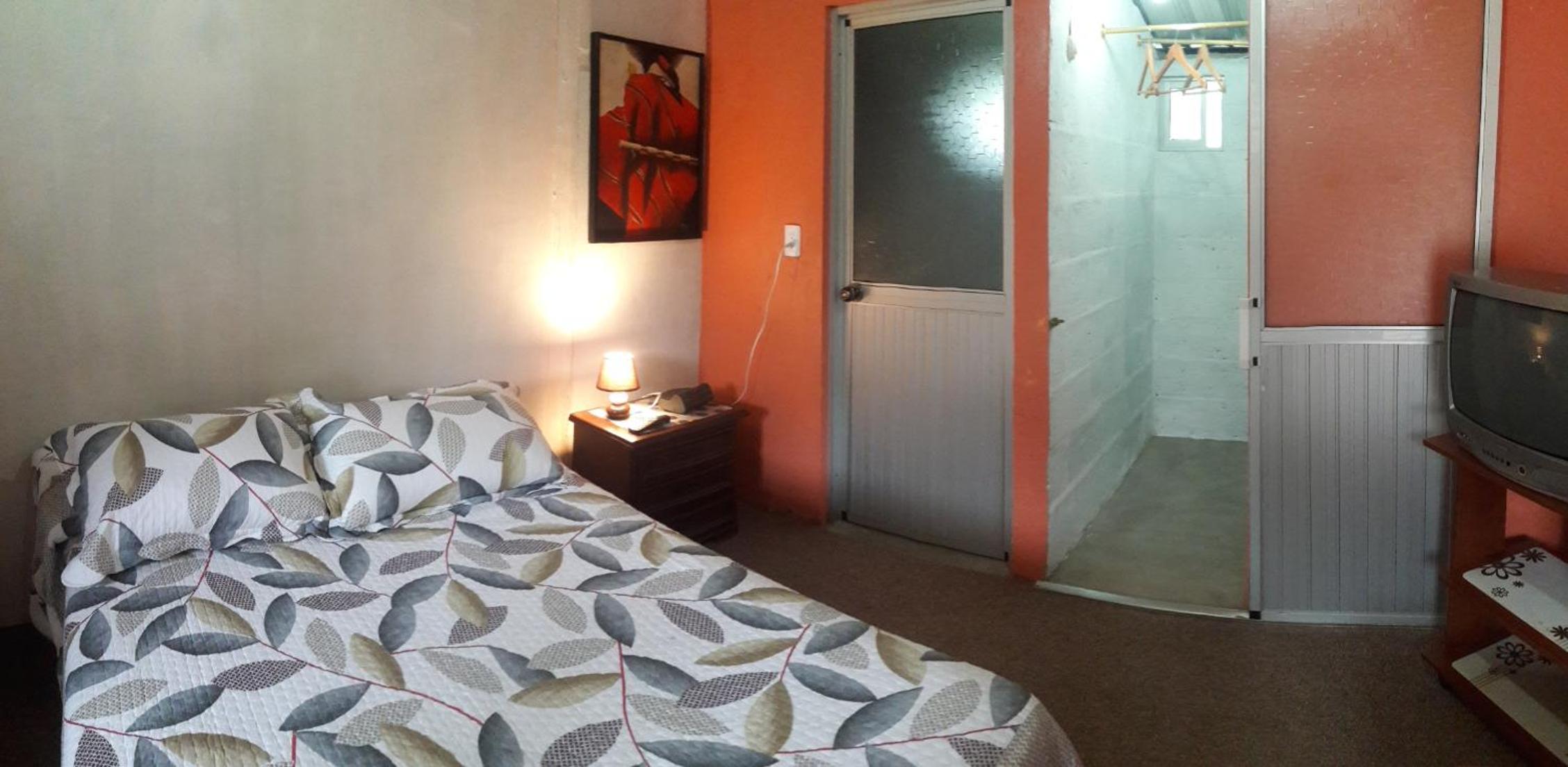 Queen Room photo 3