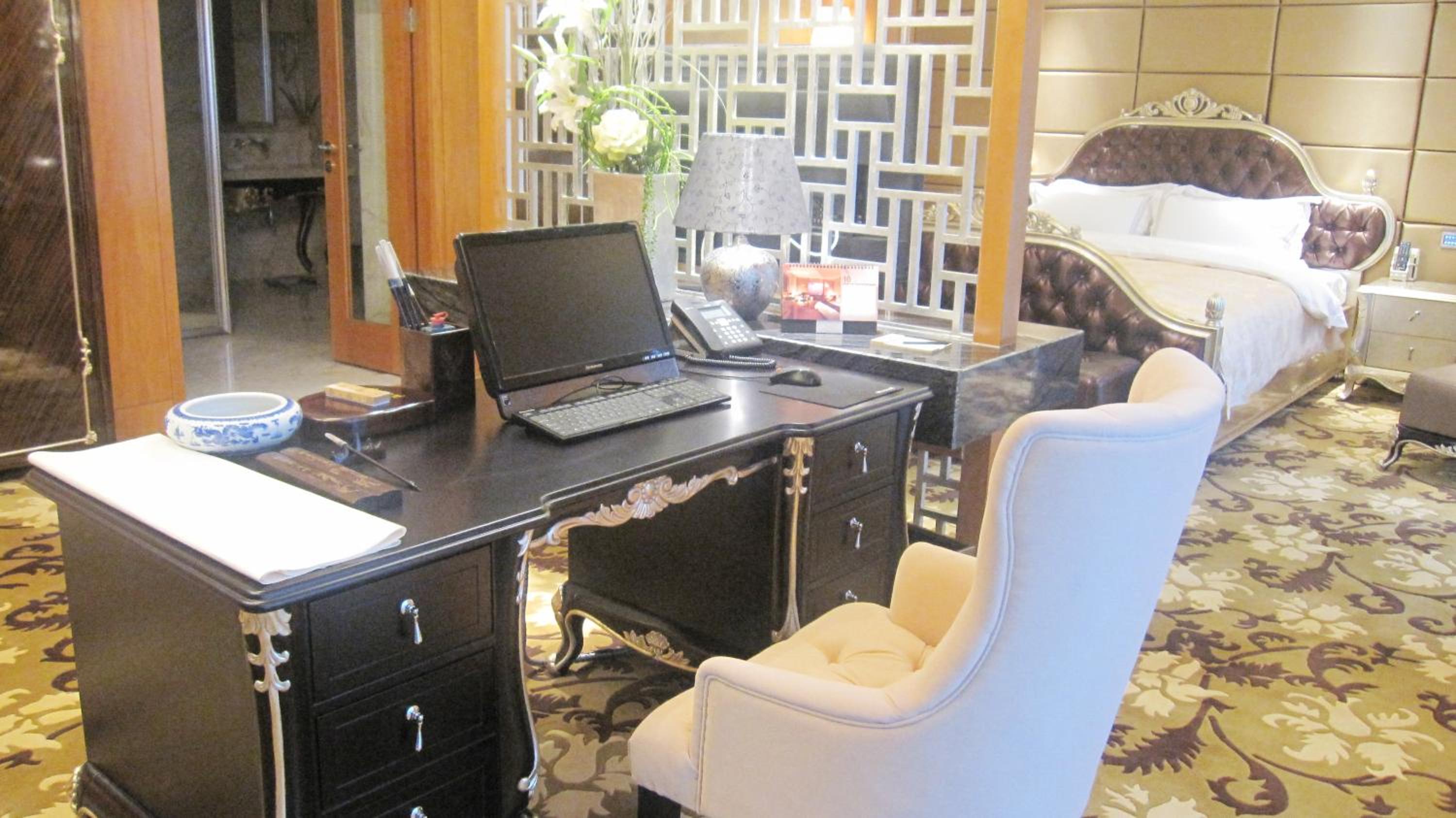 Executive Suite