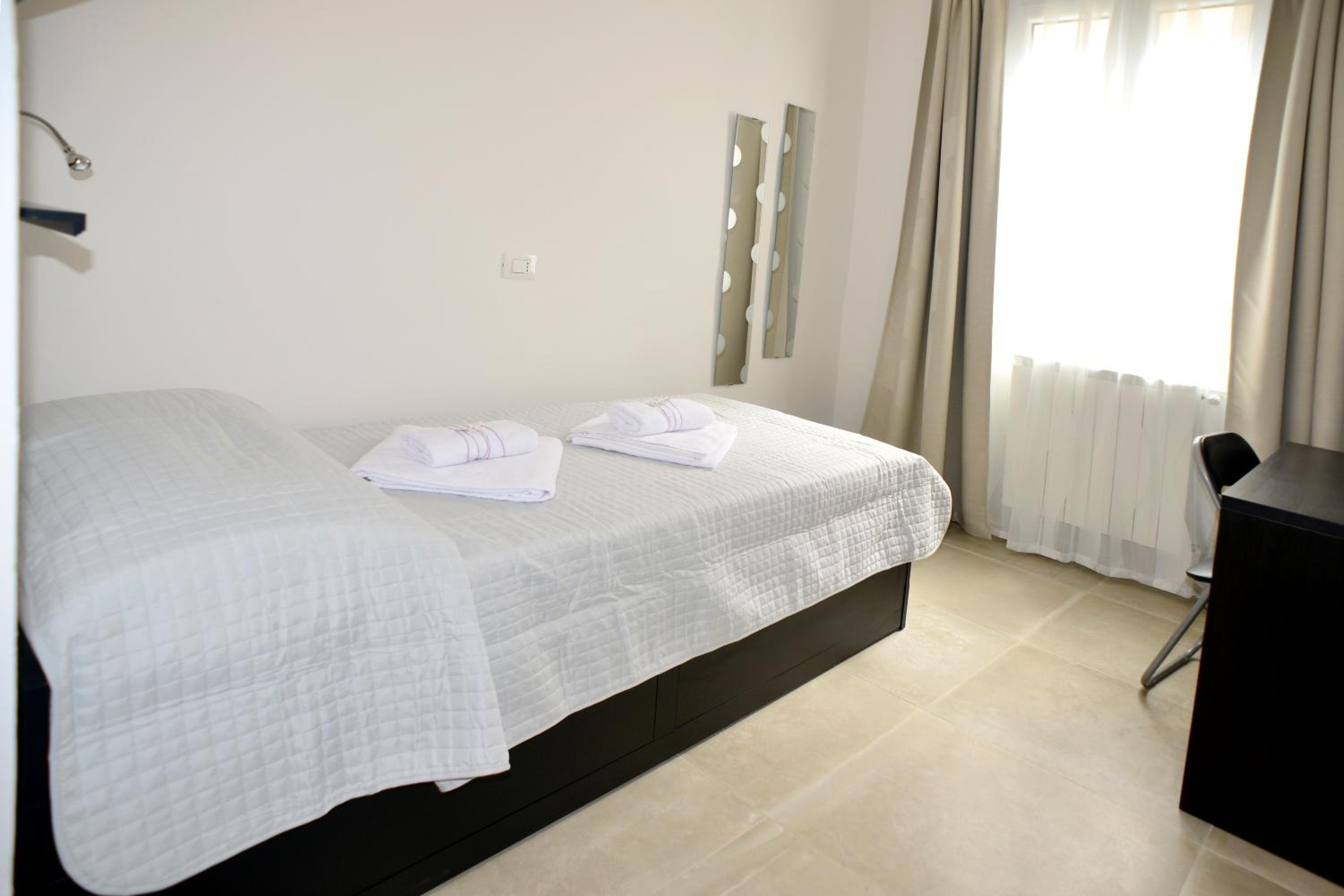 Large Two-Bedroom Apartment photo 2