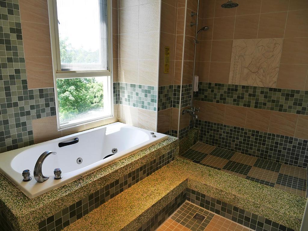 Quadruple Room with Lake View photo 3
