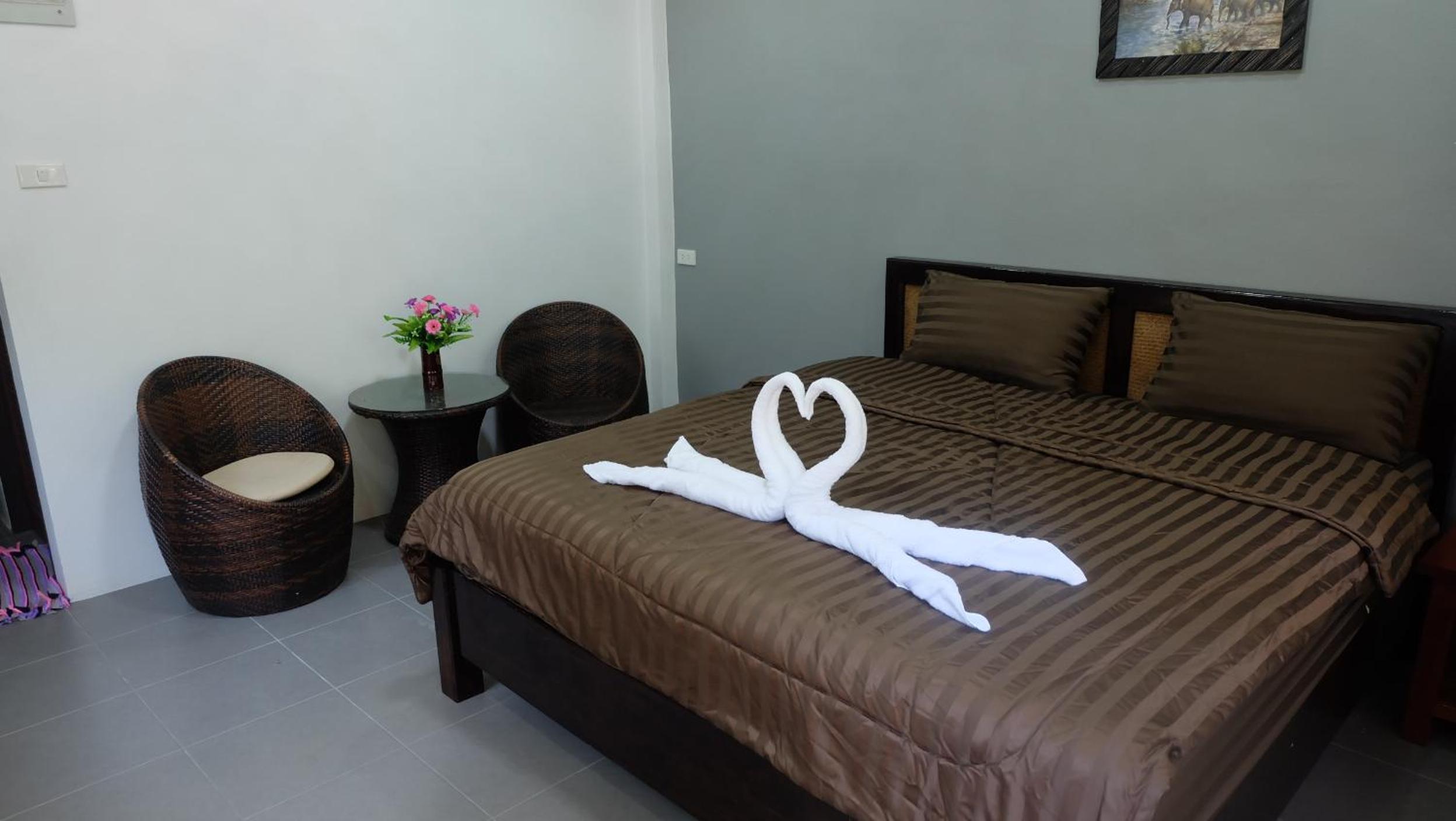 Deluxe King Room photo 1