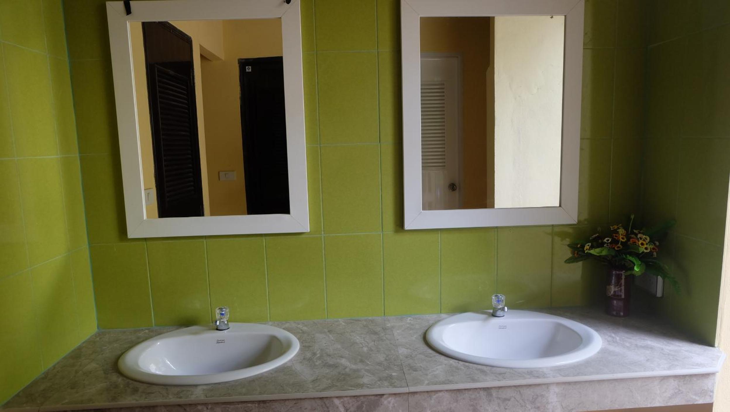 4-Bed Mixed Dormitory Room photo 2