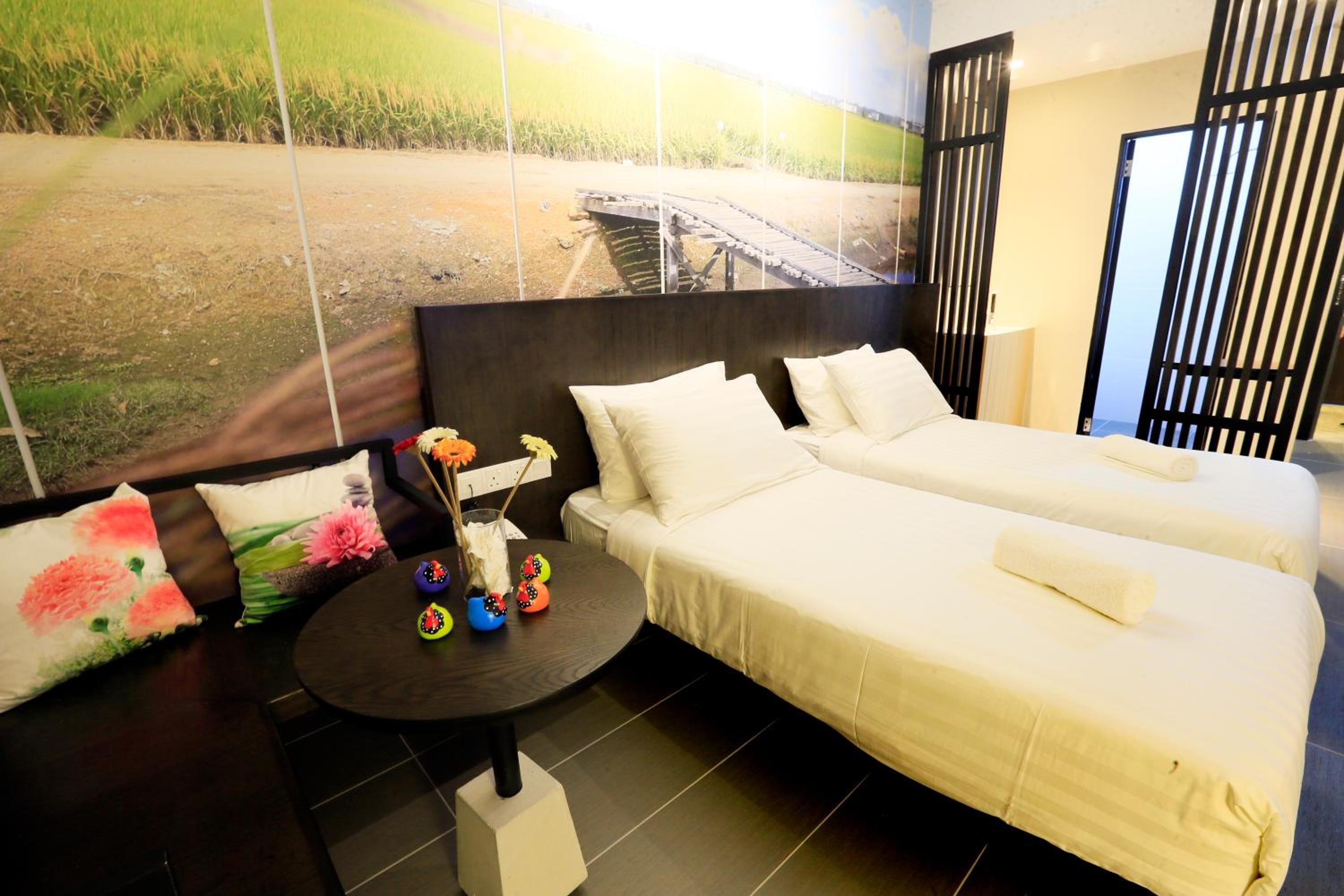 Deluxe Twin Room photo 3