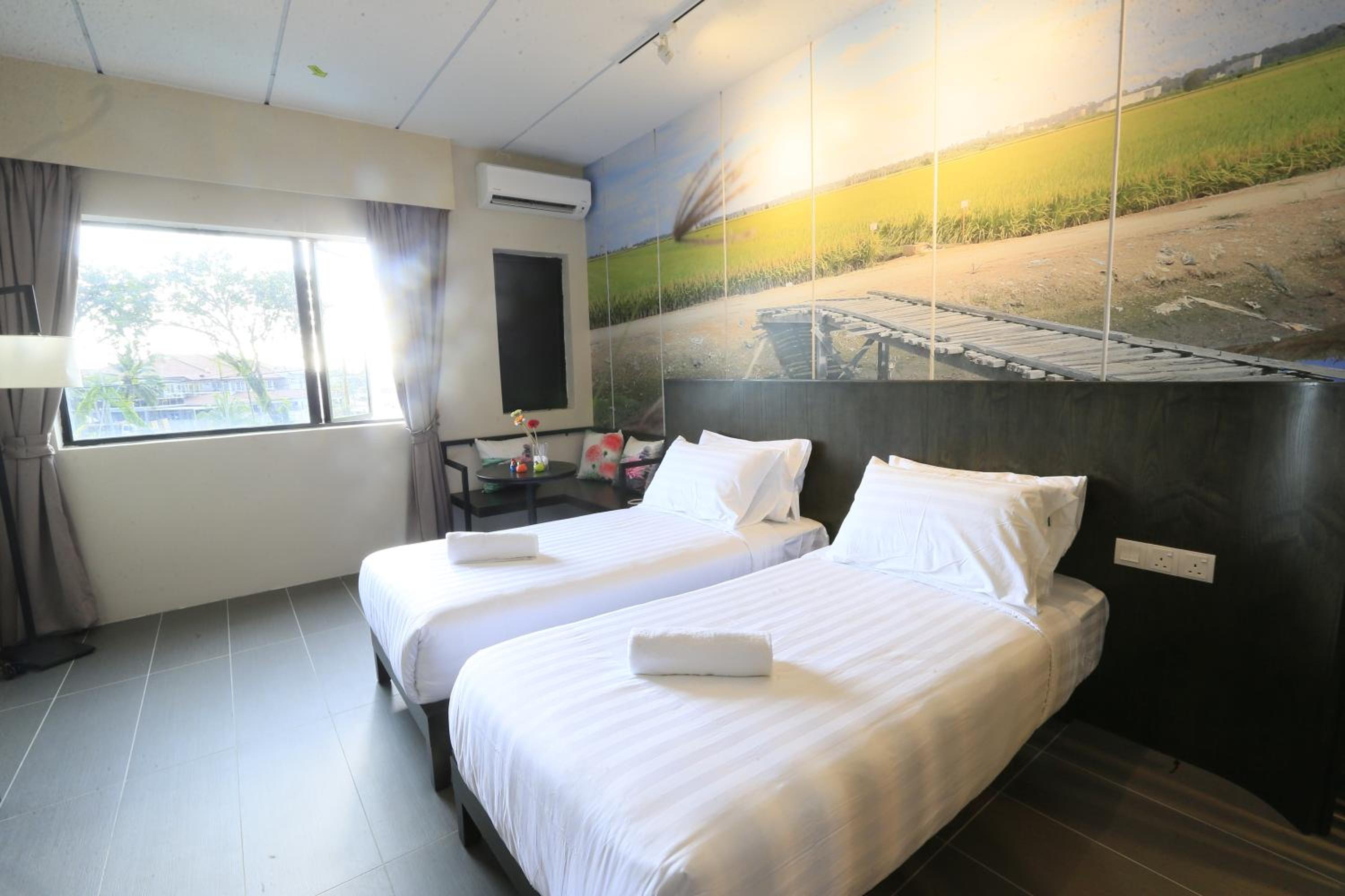 Deluxe Twin Room