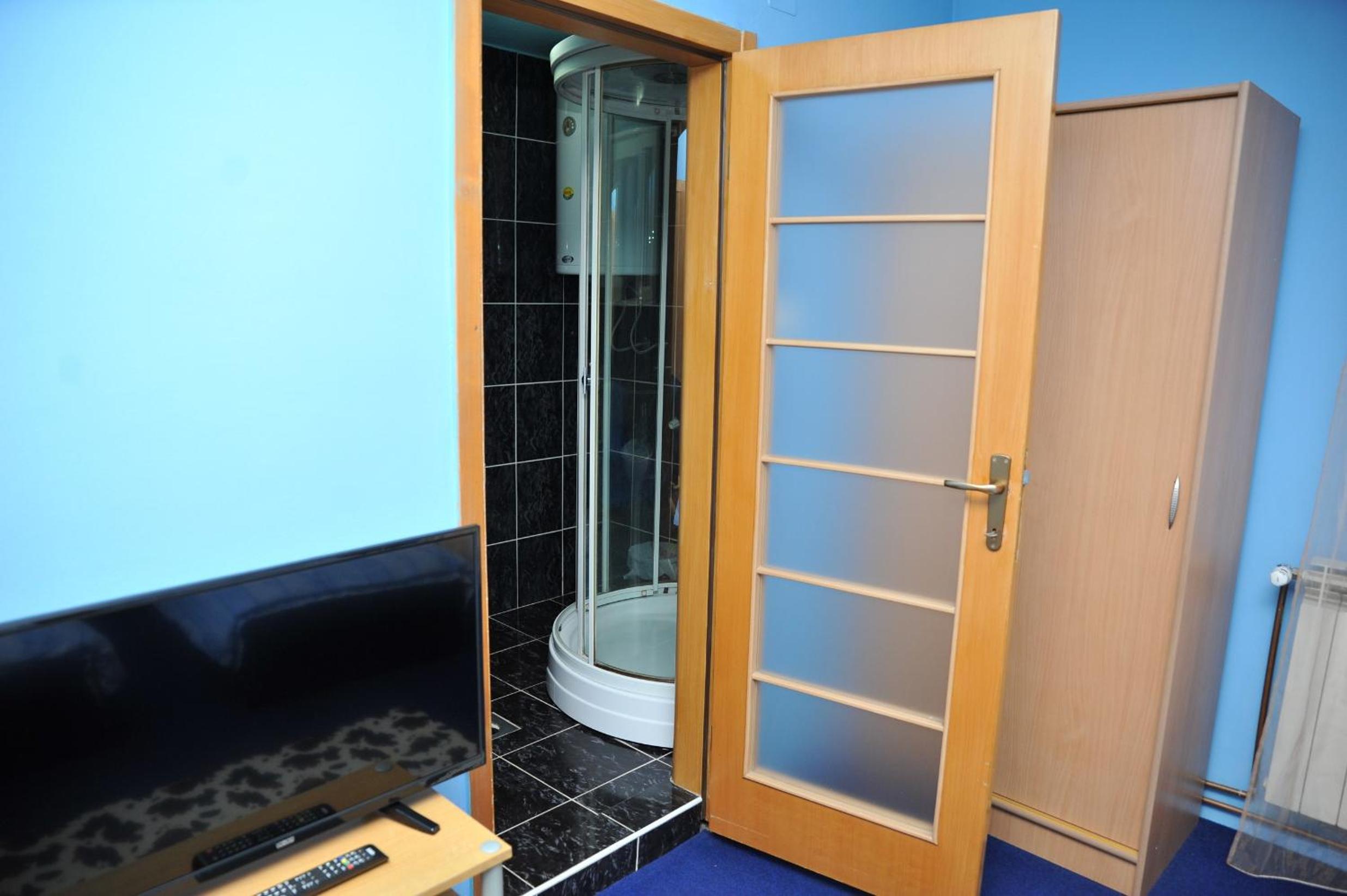 Twin Room with Private Bathroom
