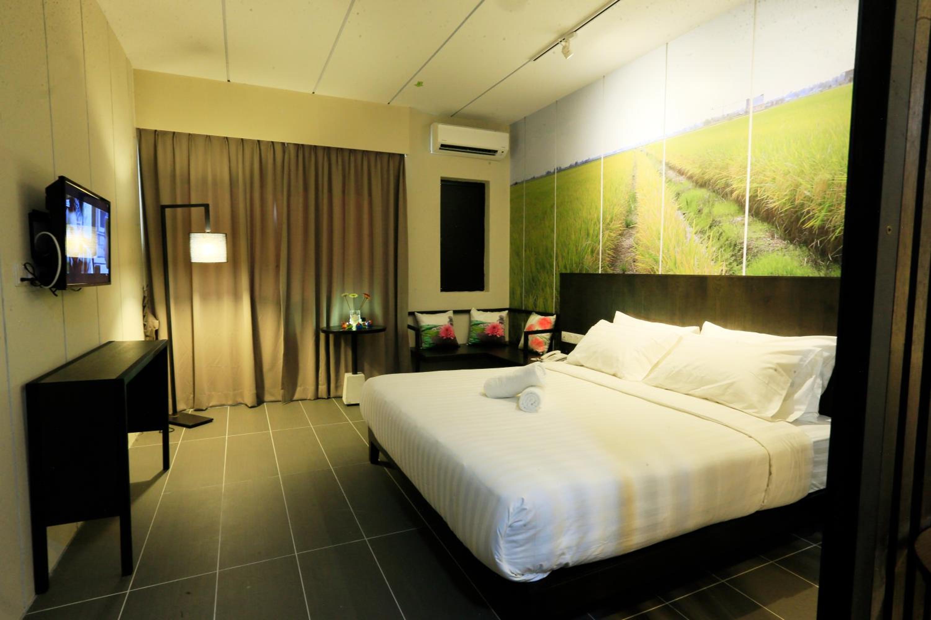 Deluxe King Room