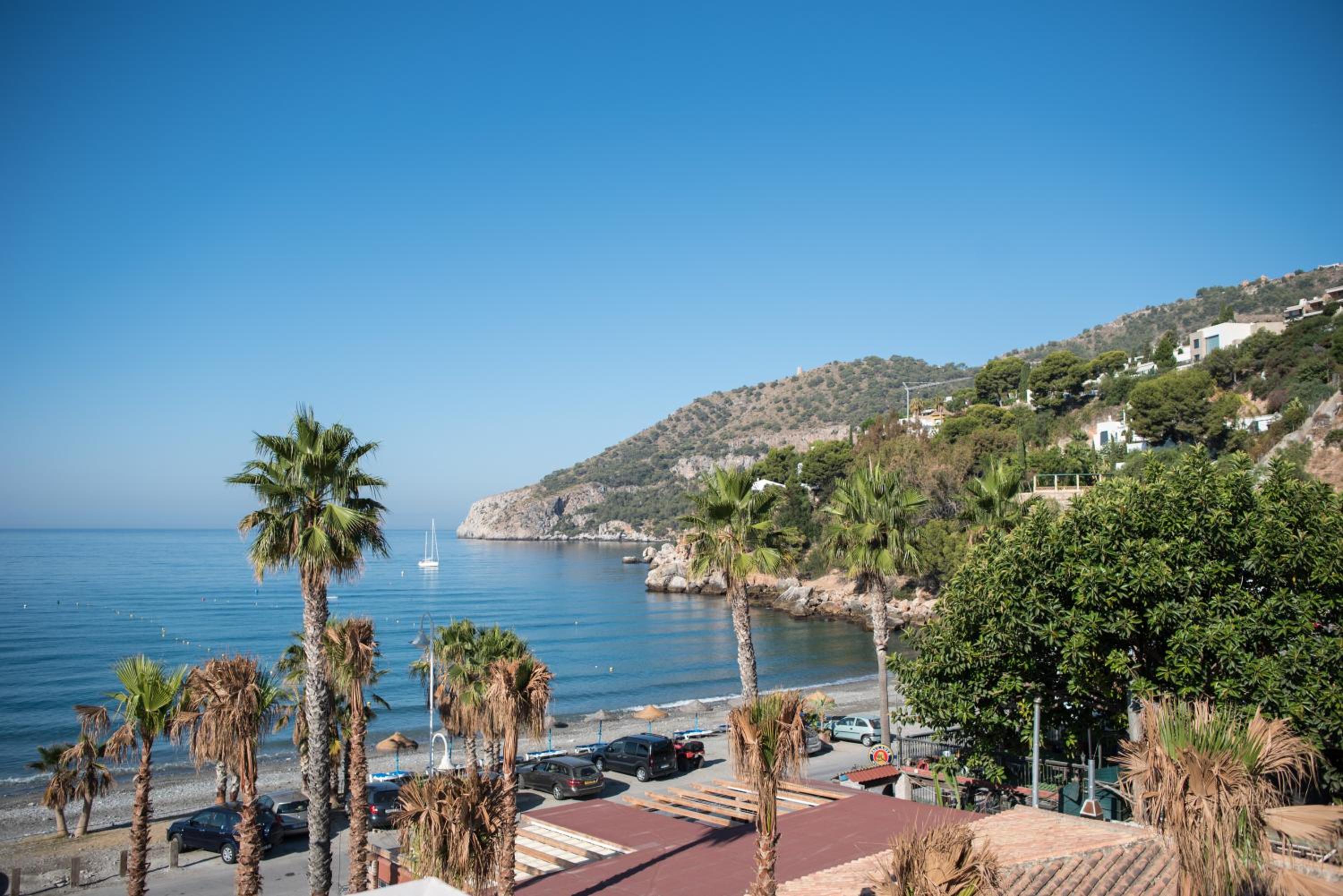Double Room with Balcony and Sea View photo 3