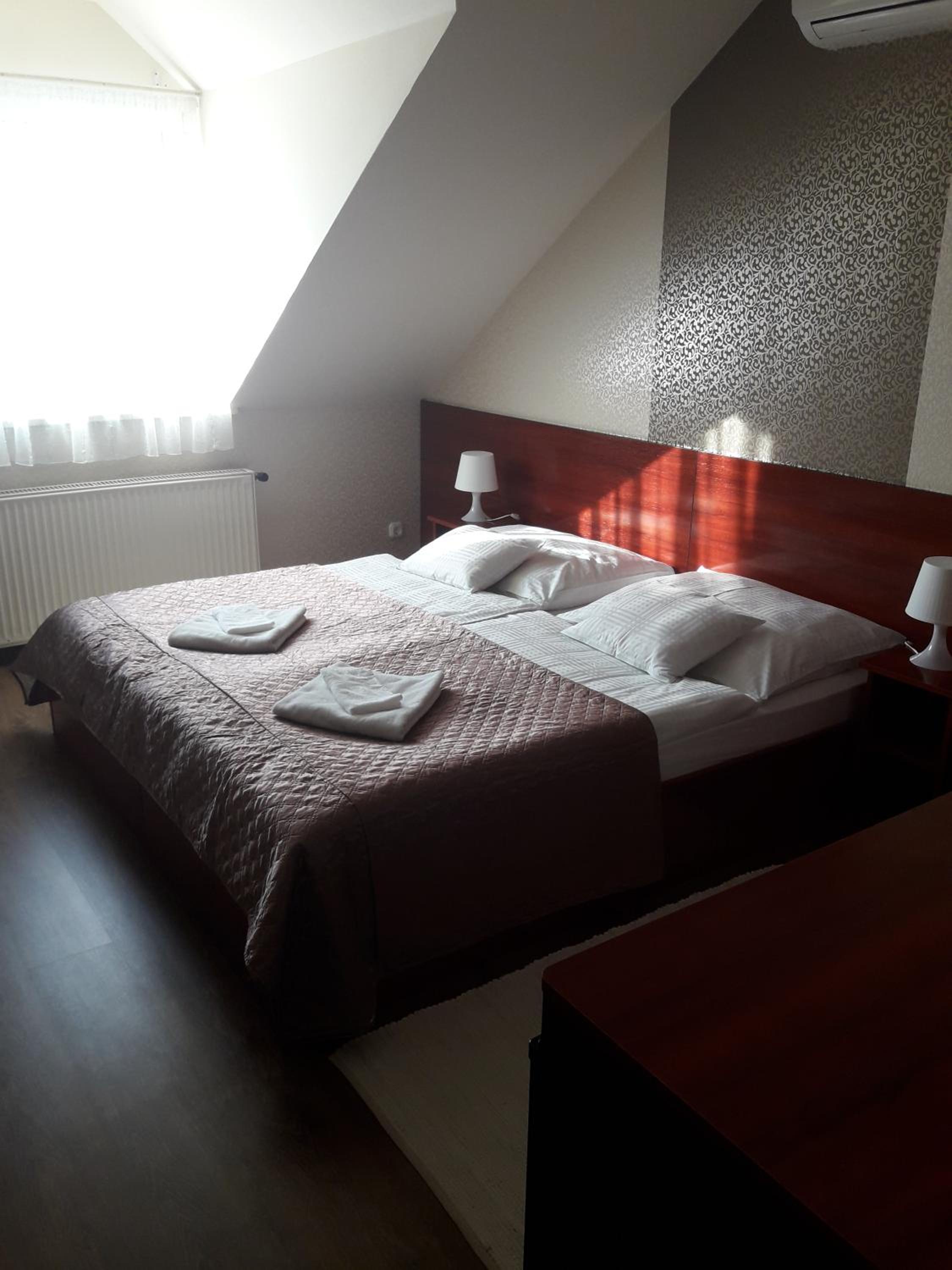 Double Room - Photo 4
