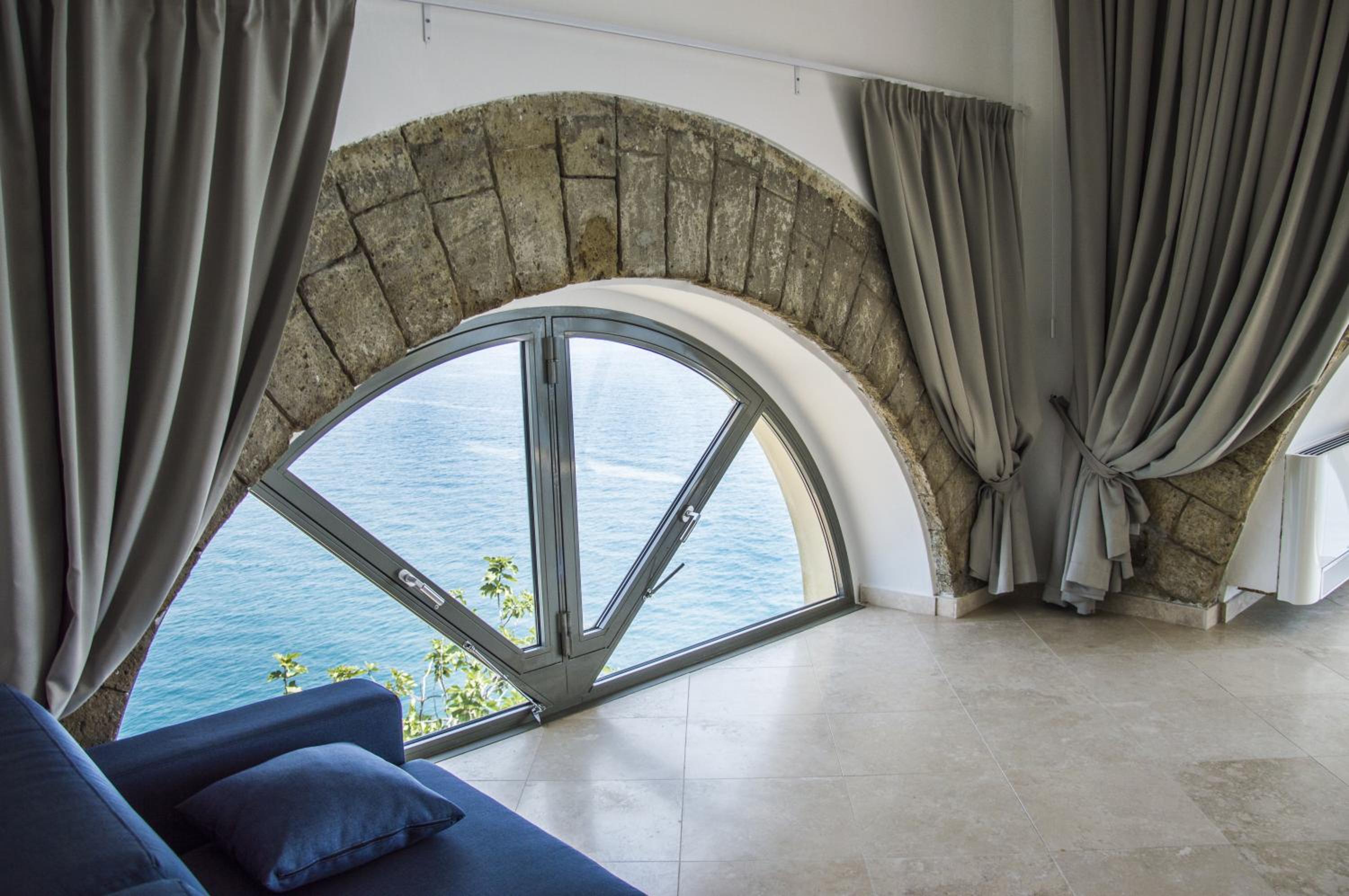Junior Suite with Sea View photo 2