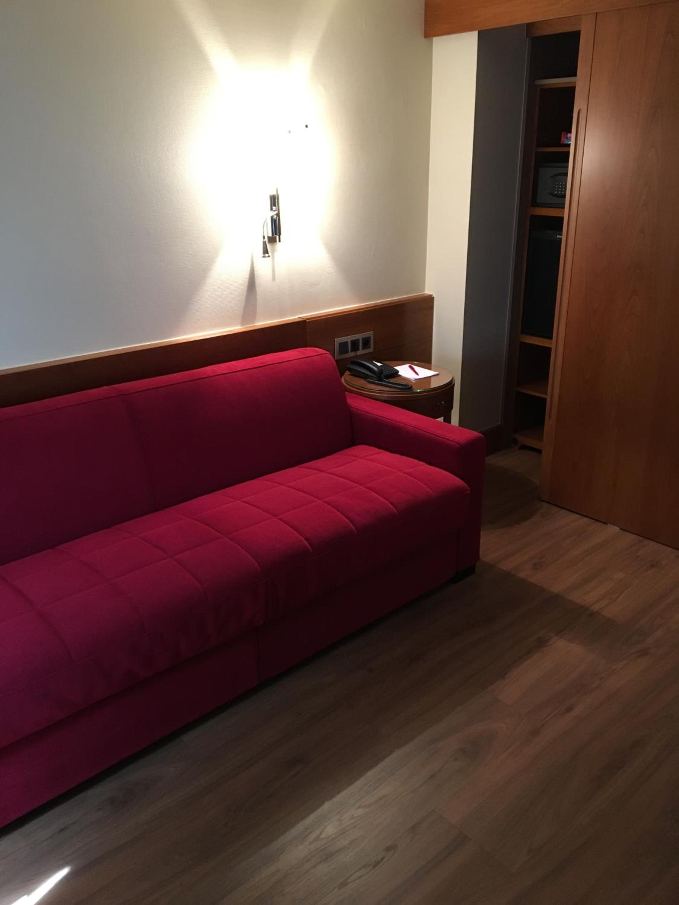 Quadruple Room - Photo 1
