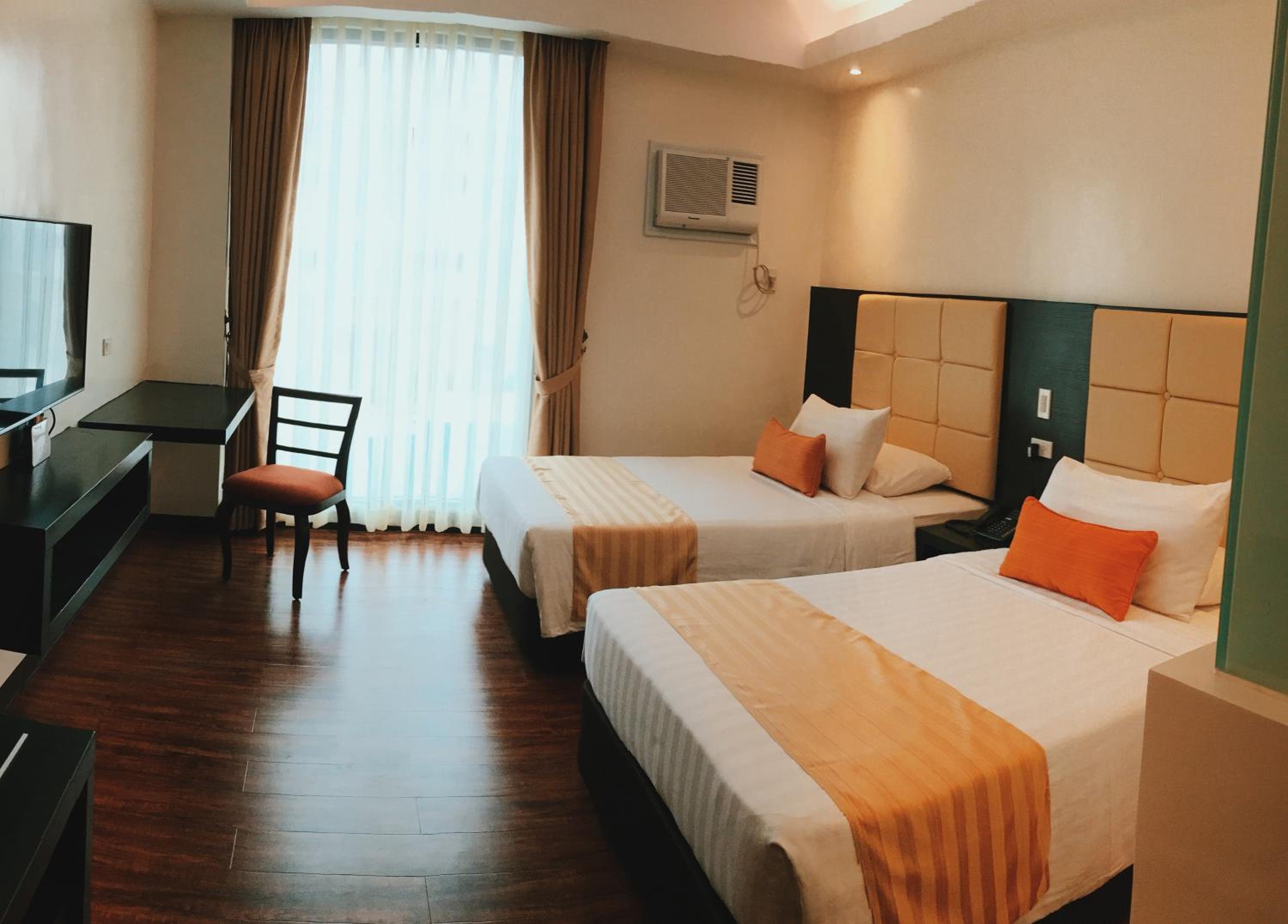 Standard Double or Twin Room - Photo 9